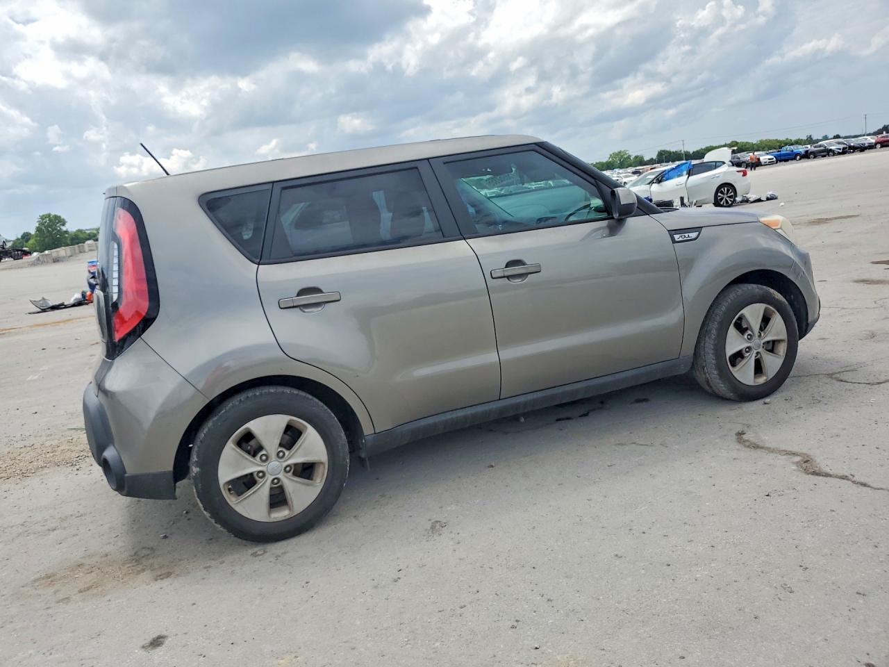2015 Kia Soul Base Gray vin: KNDJN2A24F7204320