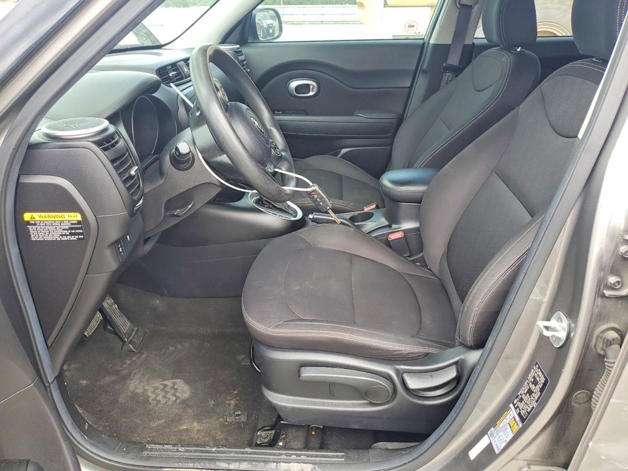 2015 Kia Soul Base Gray vin: KNDJN2A24F7204320