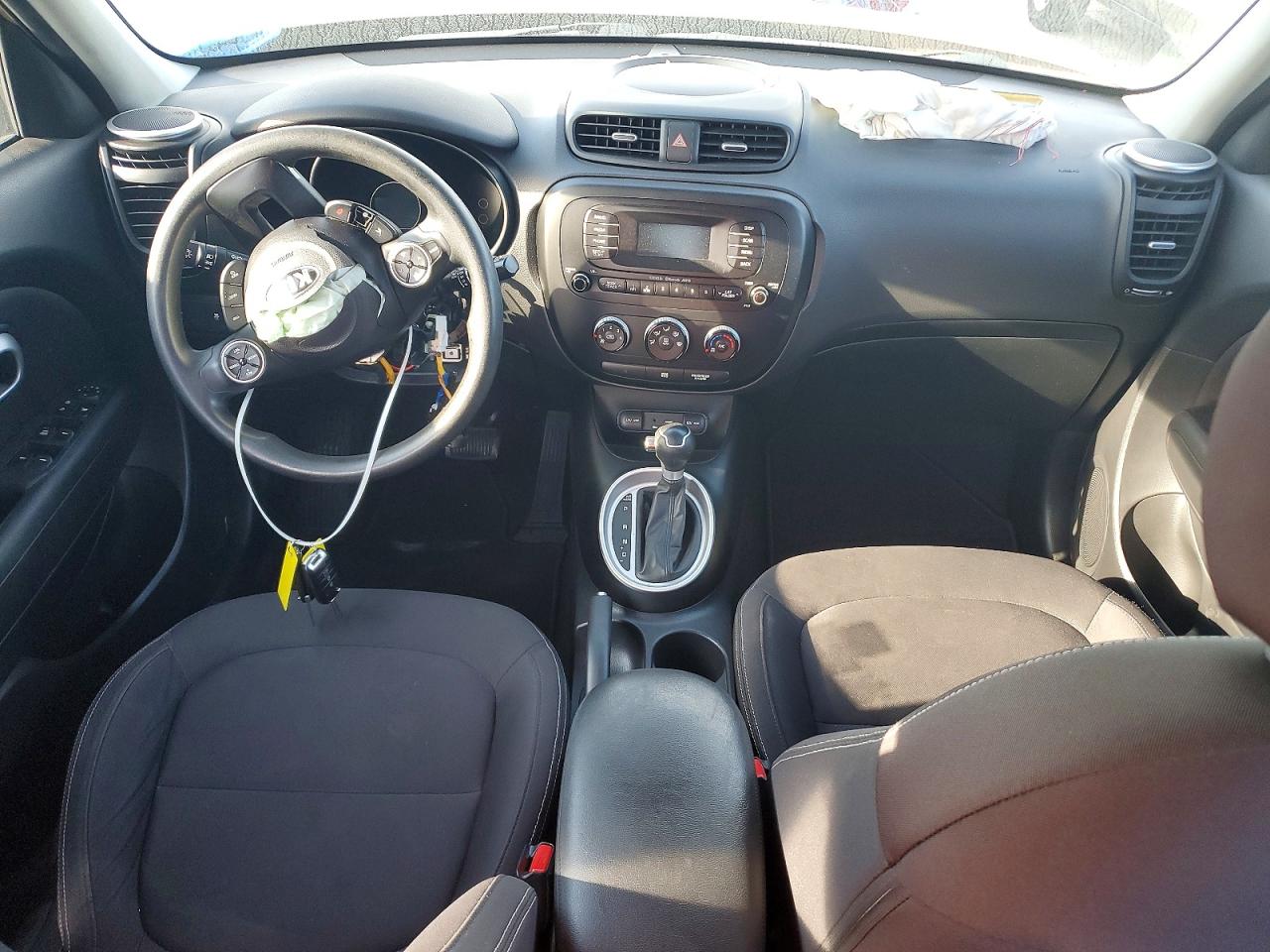 2015 Kia Soul Base Beige vin: KNDJN2A24F7220176