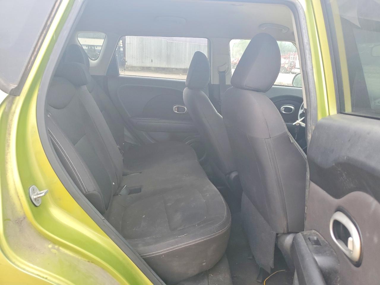 2015 Kia Soul Base Green vin: KNDJN2A24F7752138