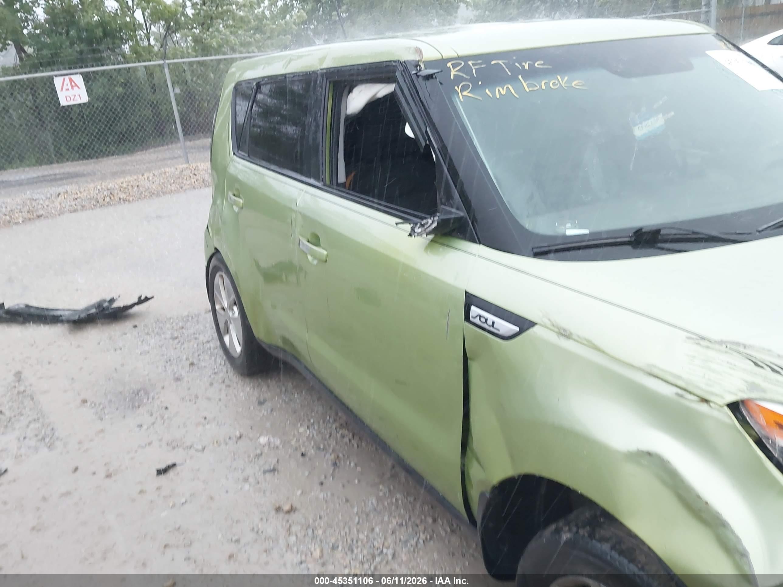 2015 Kia Soul ! Green vin: KNDJN2A24F7753290