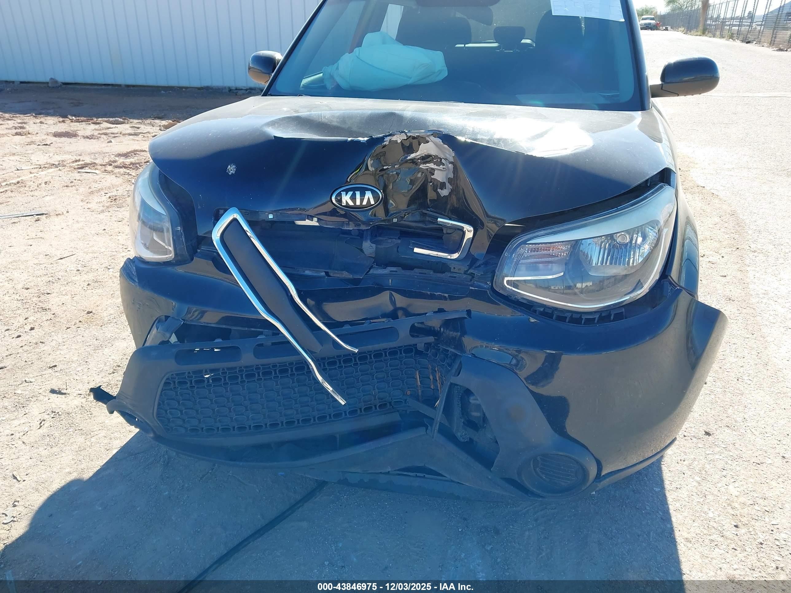 2015 Kia Soul   Black vin: KNDJN2A24F7763804
