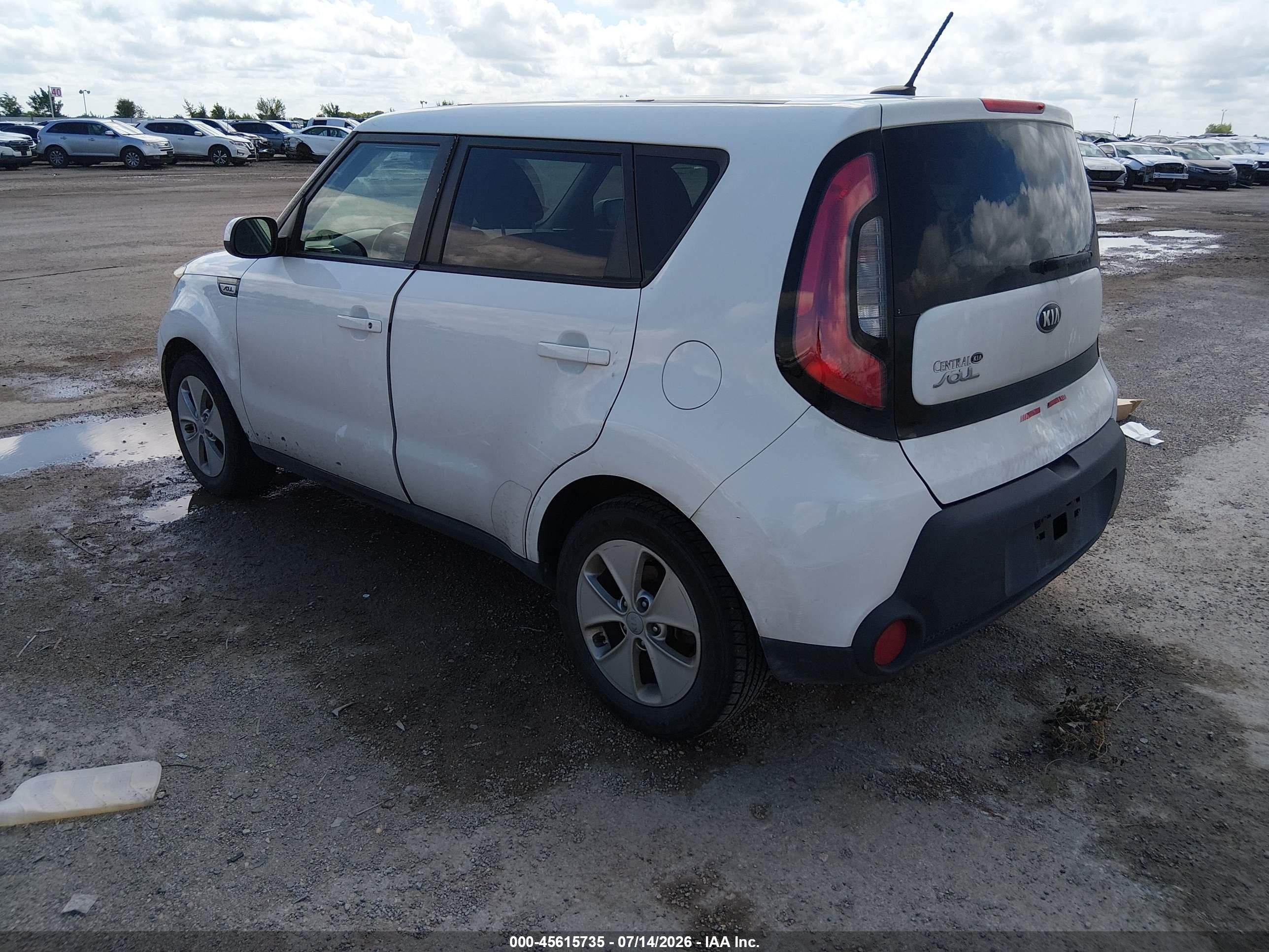 2015 Kia Soul   Белый vin: KNDJN2A24F7800690