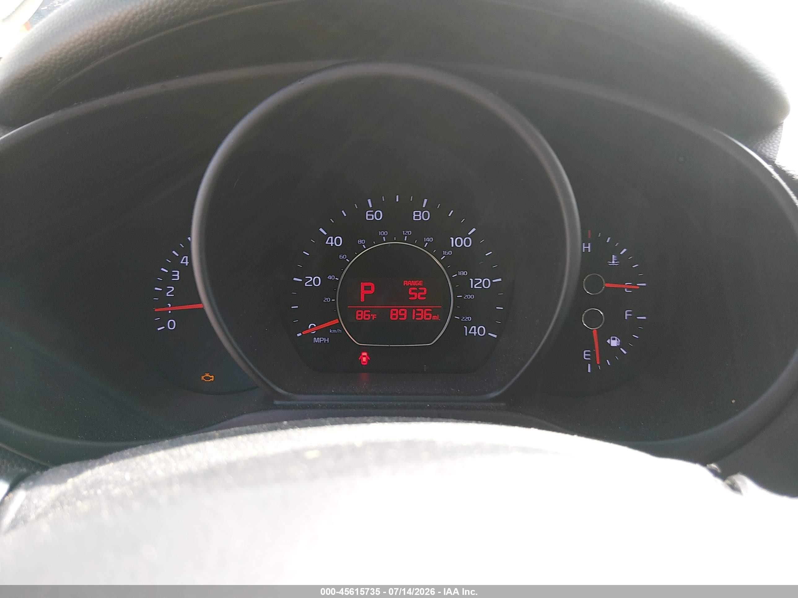 2015 Kia Soul   Белый vin: KNDJN2A24F7800690