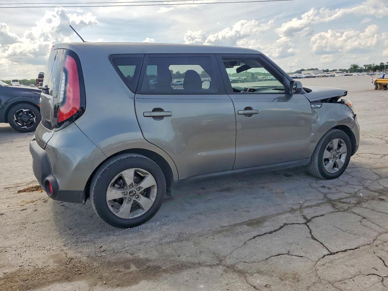 2017 Kia Soul Base Gray vin: KNDJN2A24H7481763