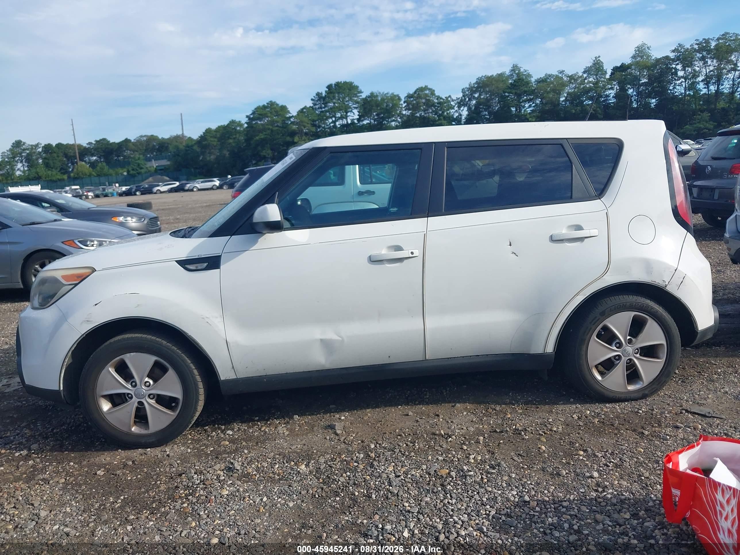 2014 Kia Soul   Белый vin: KNDJN2A25E7001175