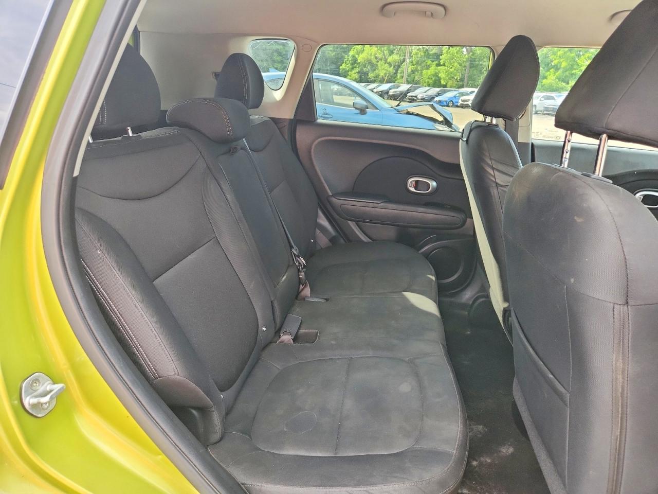 2014 Kia Soul Base Green vin: KNDJN2A25E7031745