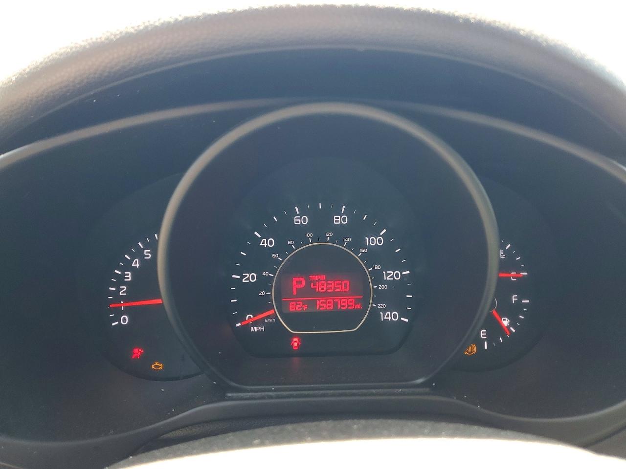 2014 Kia Soul Base Серебряный vin: KNDJN2A25E7700726