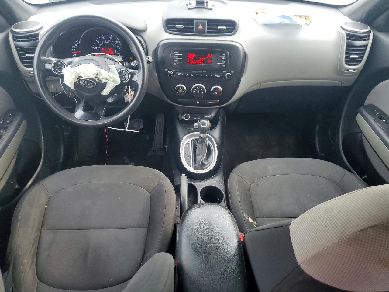 2014 Kia Soul Base Silver vin: KNDJN2A25E7702184
