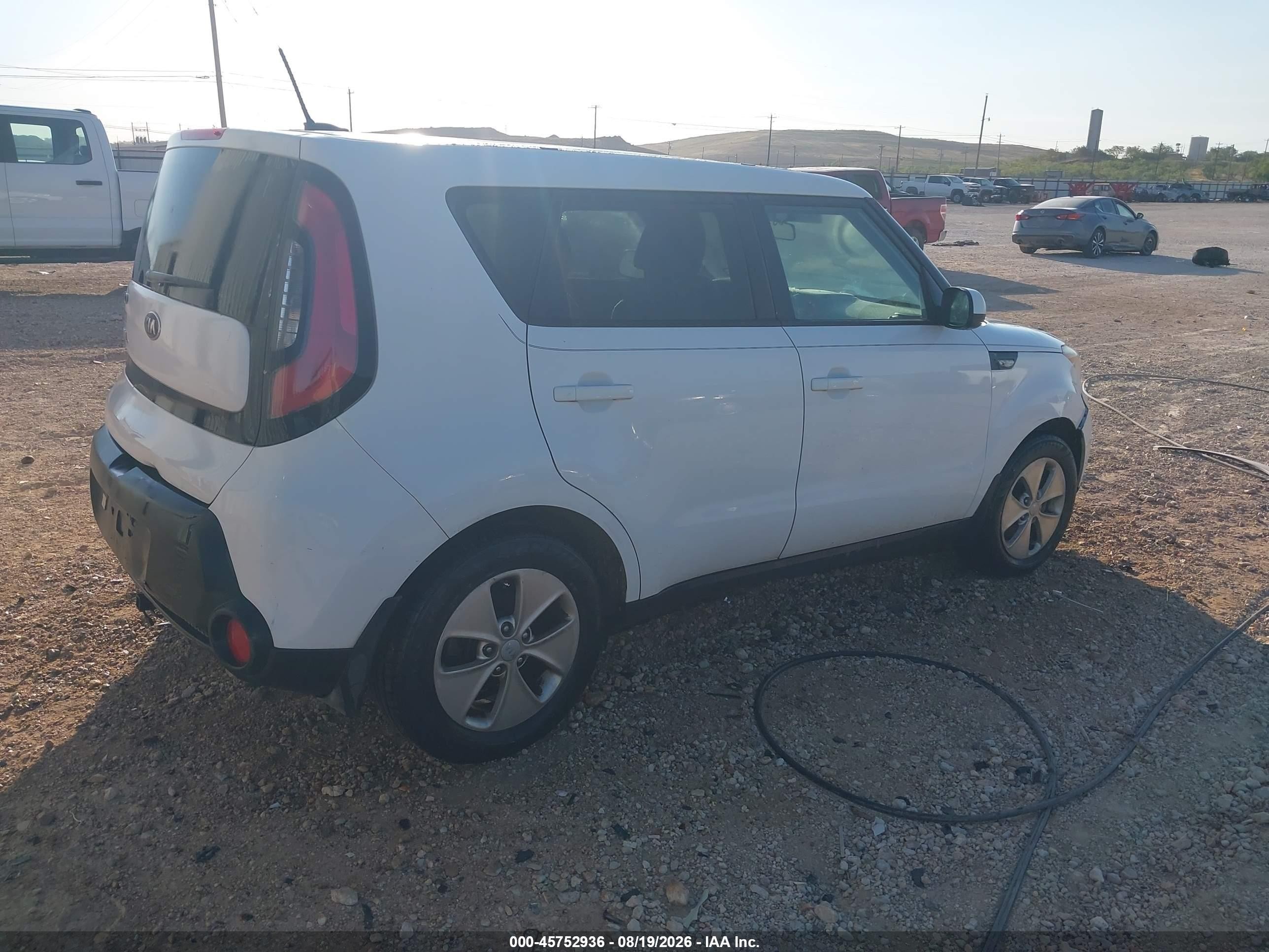 2014 Kia Soul   Белый vin: KNDJN2A25E7710091