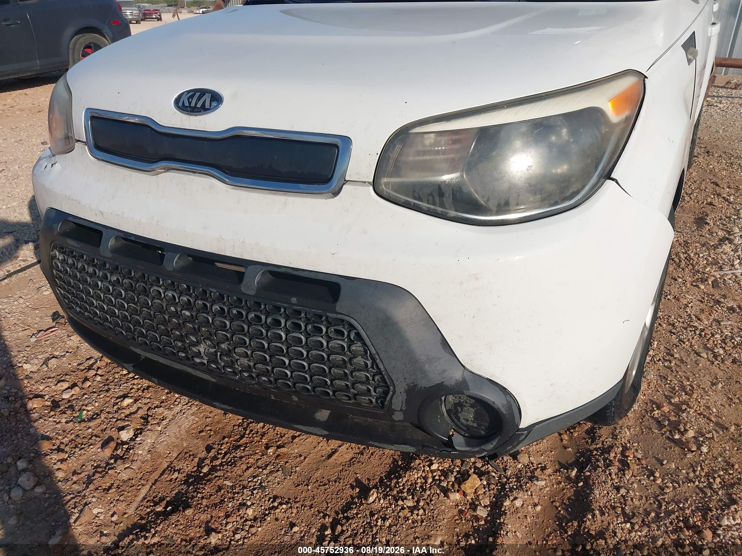2014 Kia Soul   Белый vin: KNDJN2A25E7710091