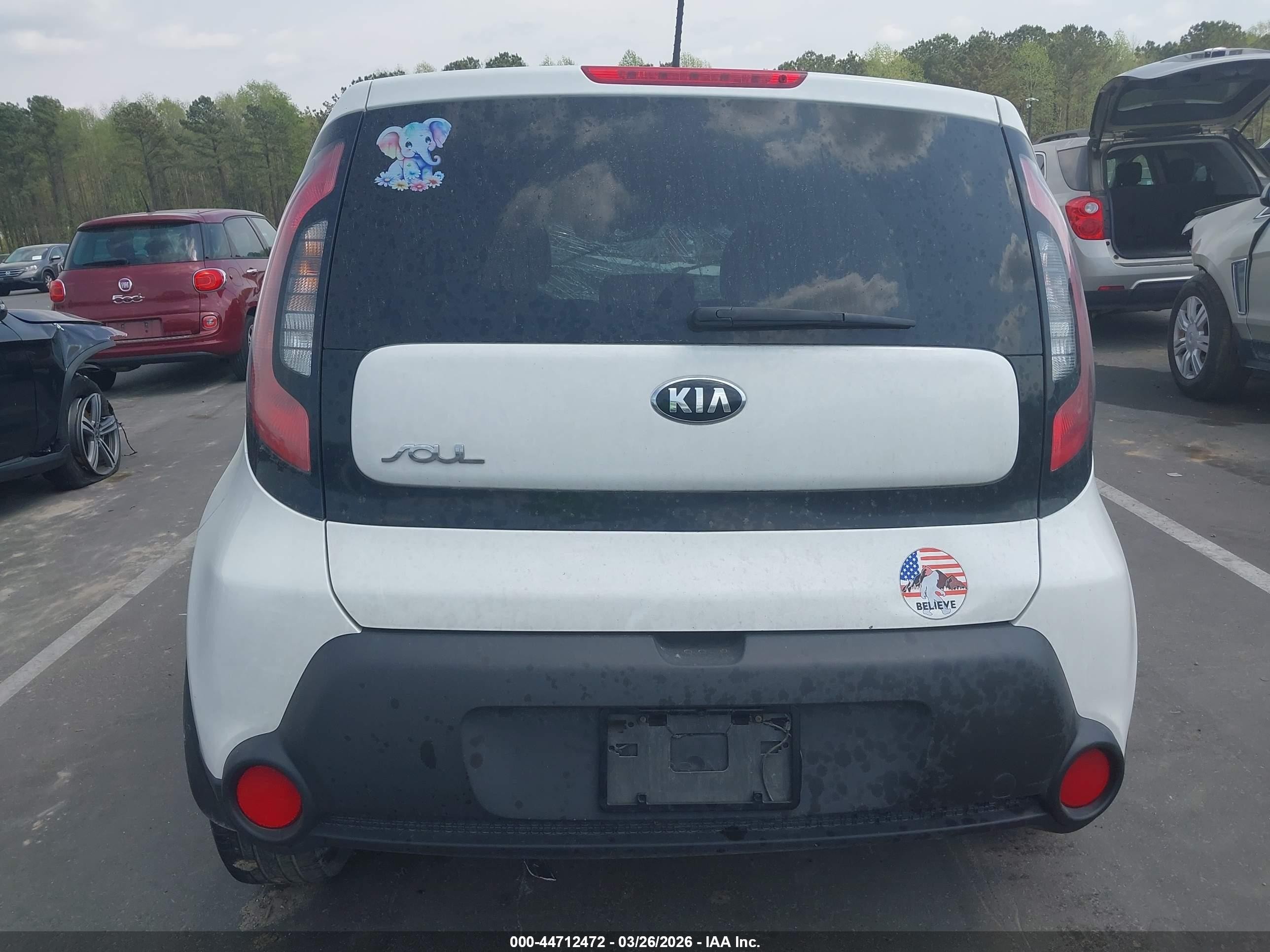 2015 Kia Soul ! White vin: KNDJN2A25F7135847