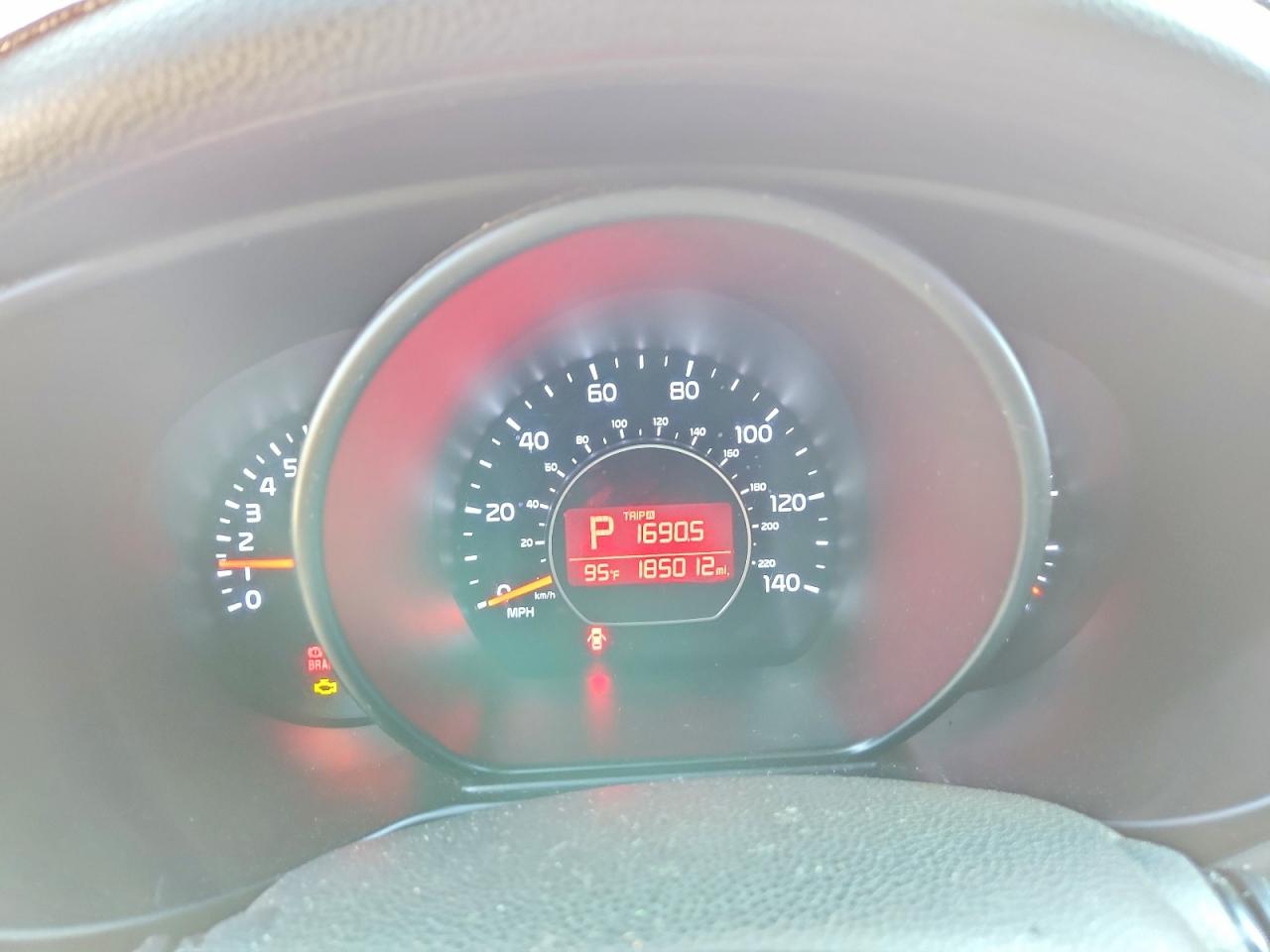 2015 Kia Soul Base Black vin: KNDJN2A25F7158285