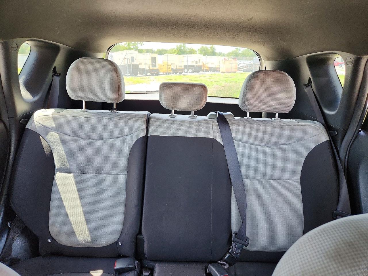 2015 Kia Soul Base Black vin: KNDJN2A25F7158285