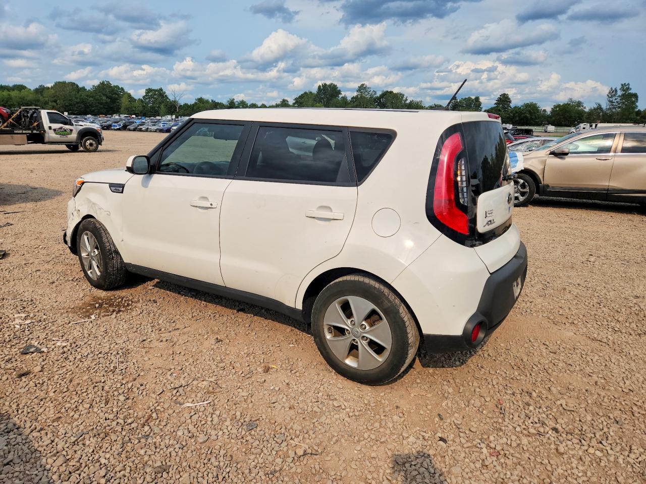 2015 Kia Soul Base White vin: KNDJN2A25F7161509