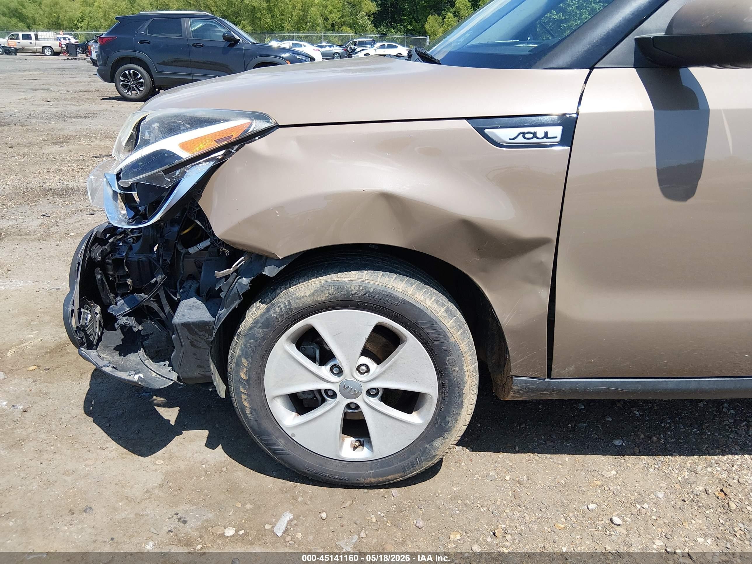 2015 Kia Soul   Brown vin: KNDJN2A25F7174616