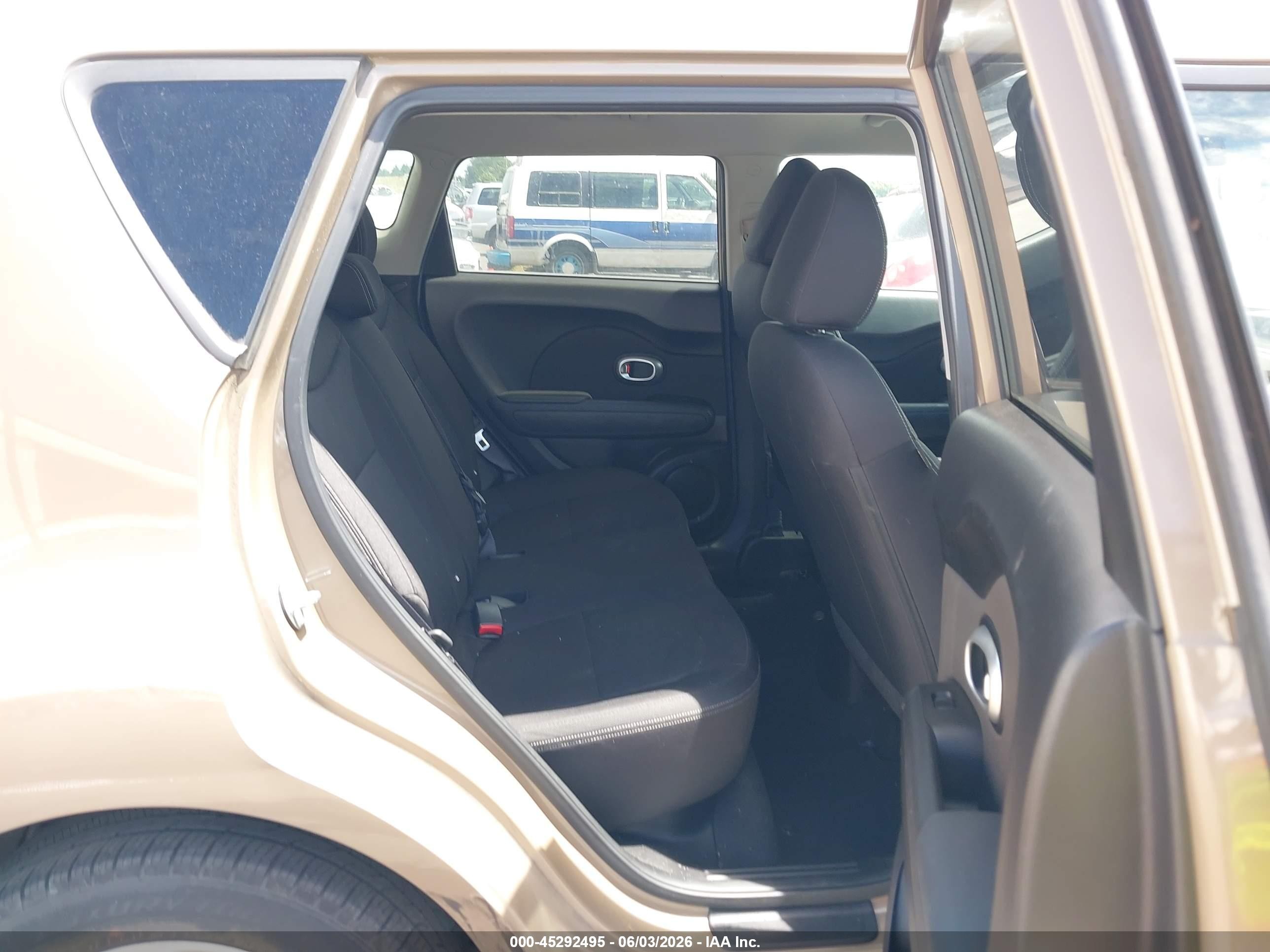2015 Kia Soul   Beige vin: KNDJN2A25F7215049