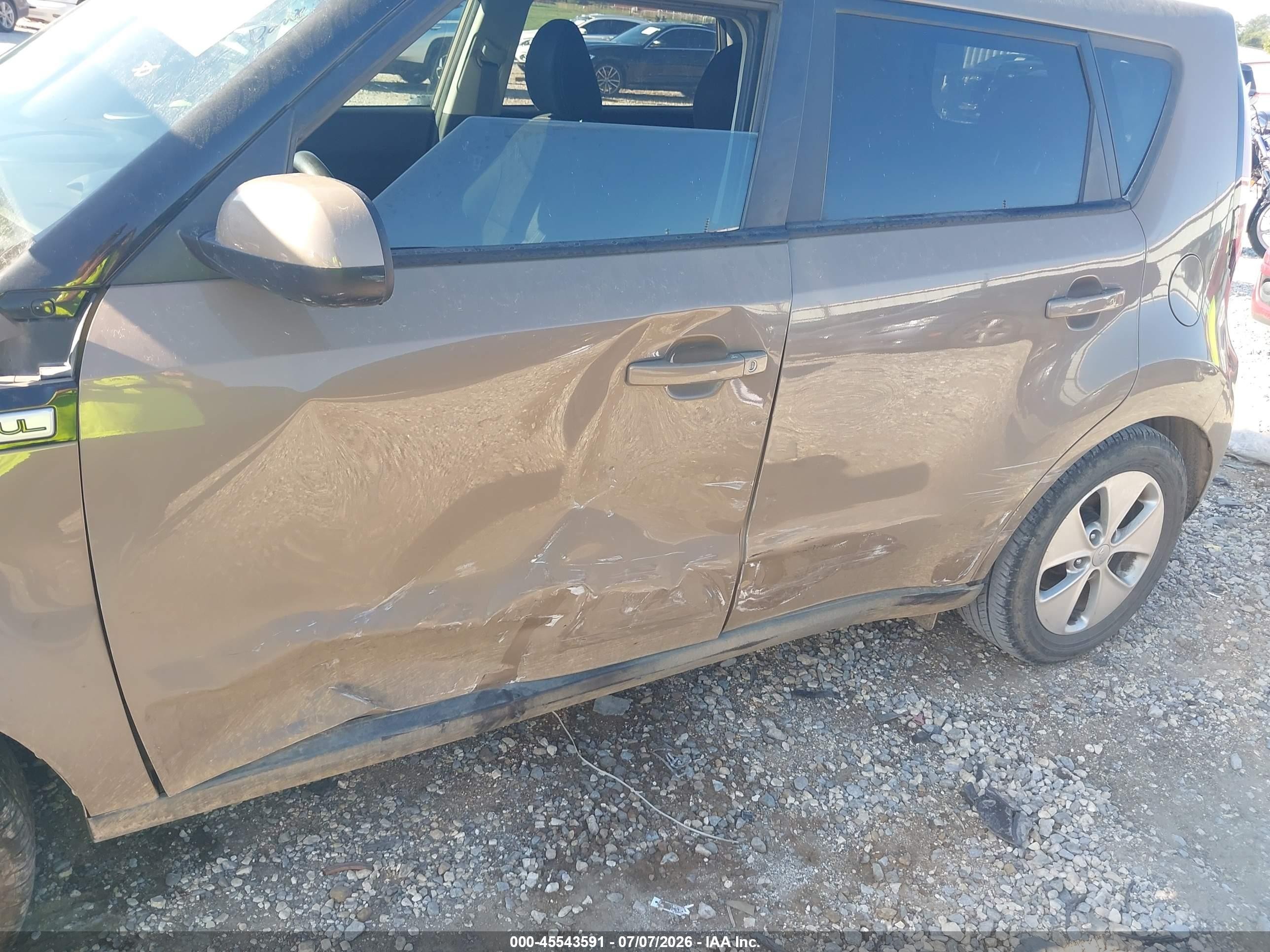 2015 Kia Soul   Brown vin: KNDJN2A25F7215939