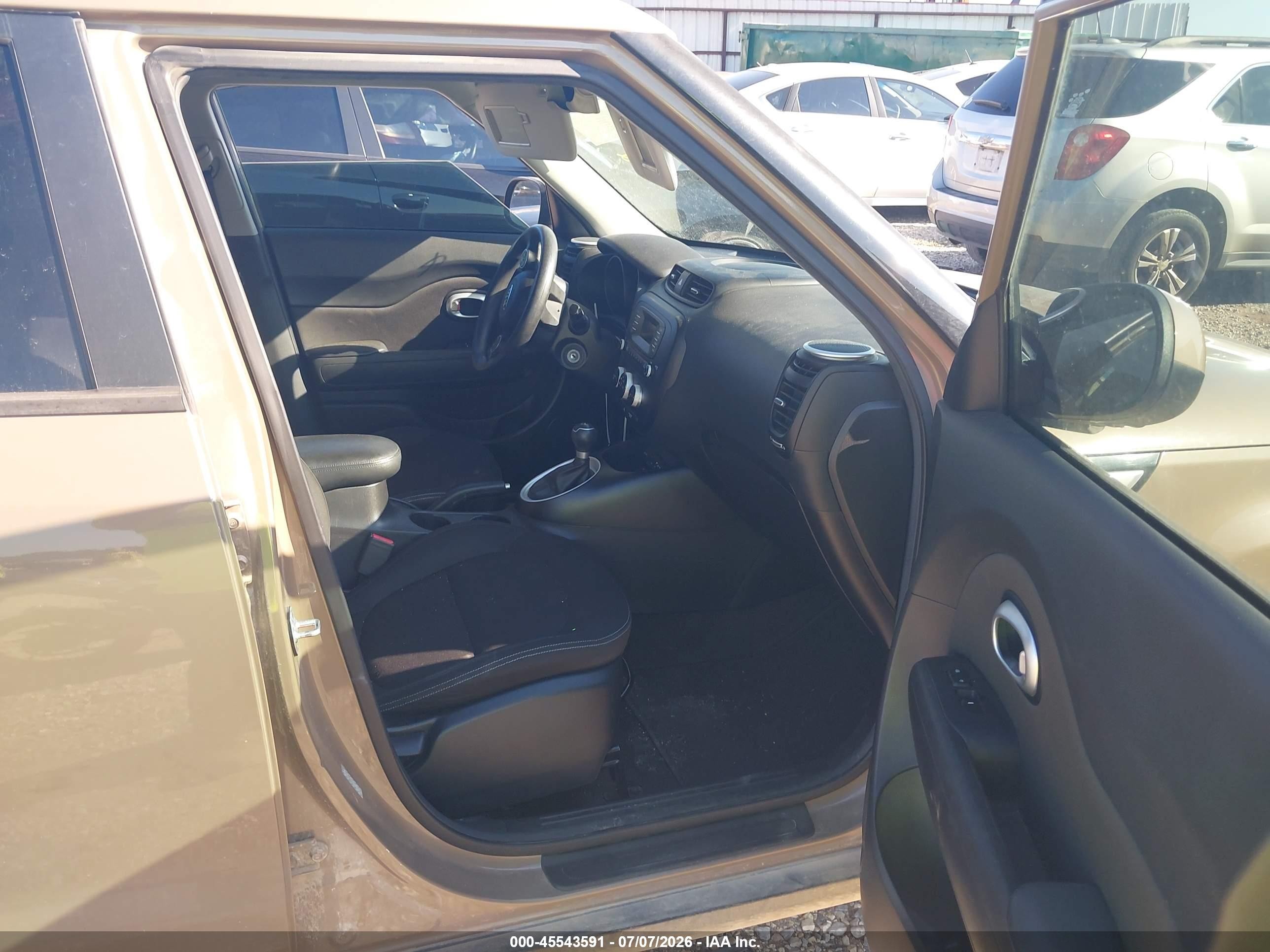 2015 Kia Soul   Brown vin: KNDJN2A25F7215939