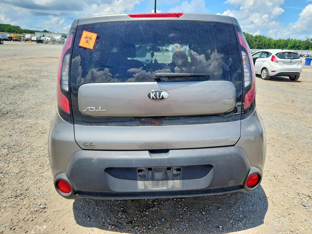 2015 Kia Soul Base Tan vin: KNDJN2A25F7221126