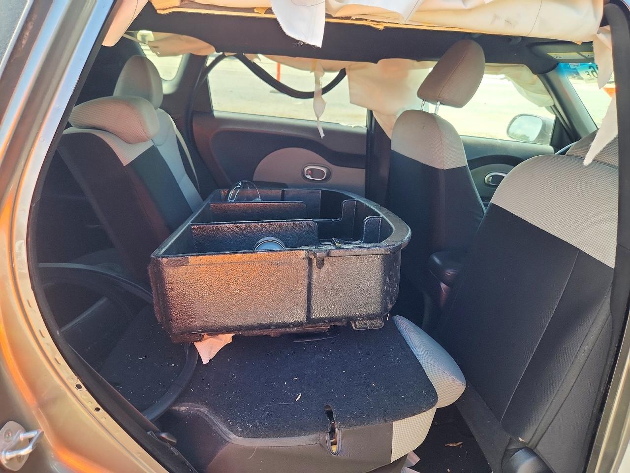 2015 Kia Soul Base Tan vin: KNDJN2A25F7221126