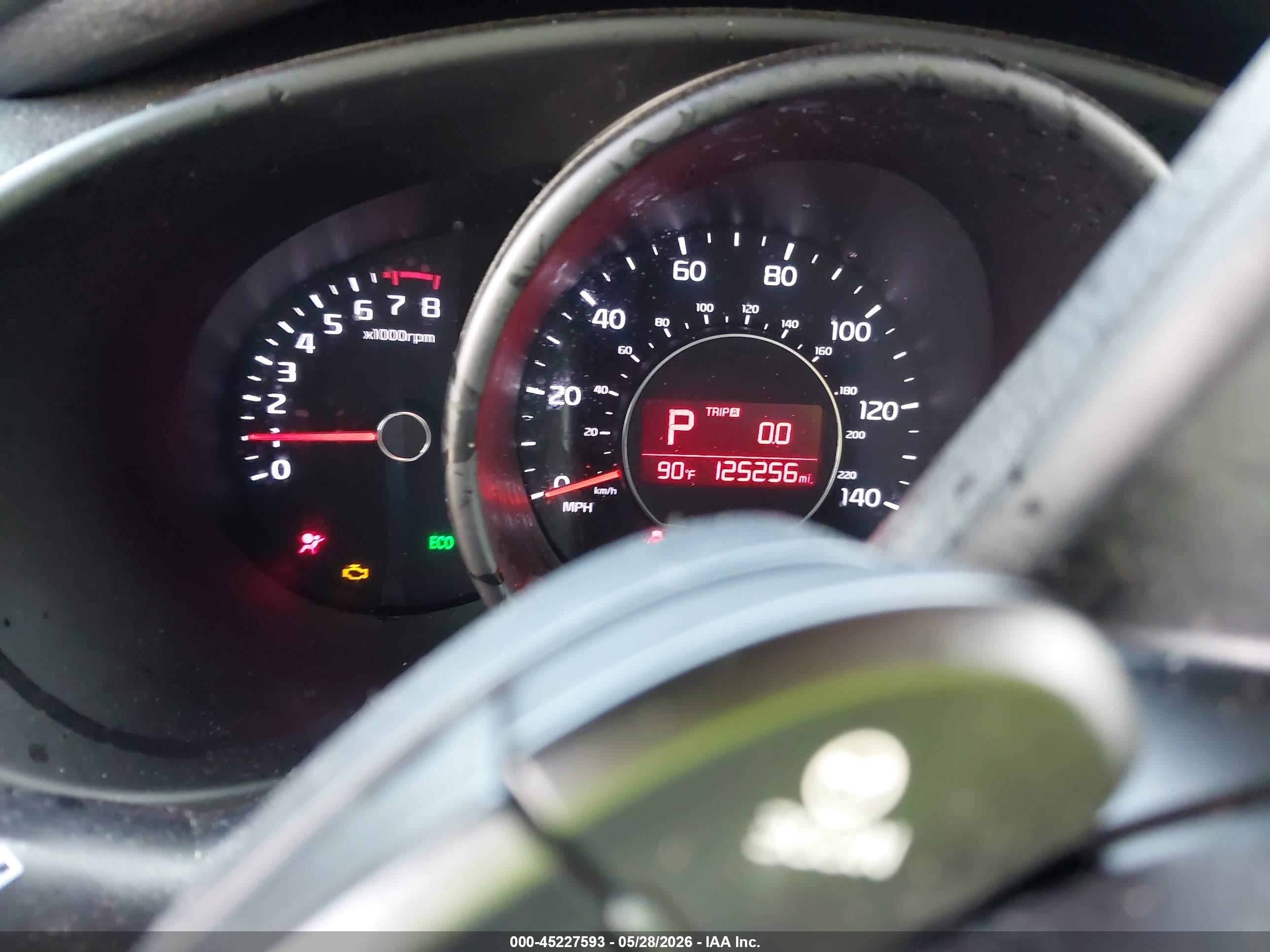 2015 Kia Soul   White vin: KNDJN2A25F7223863