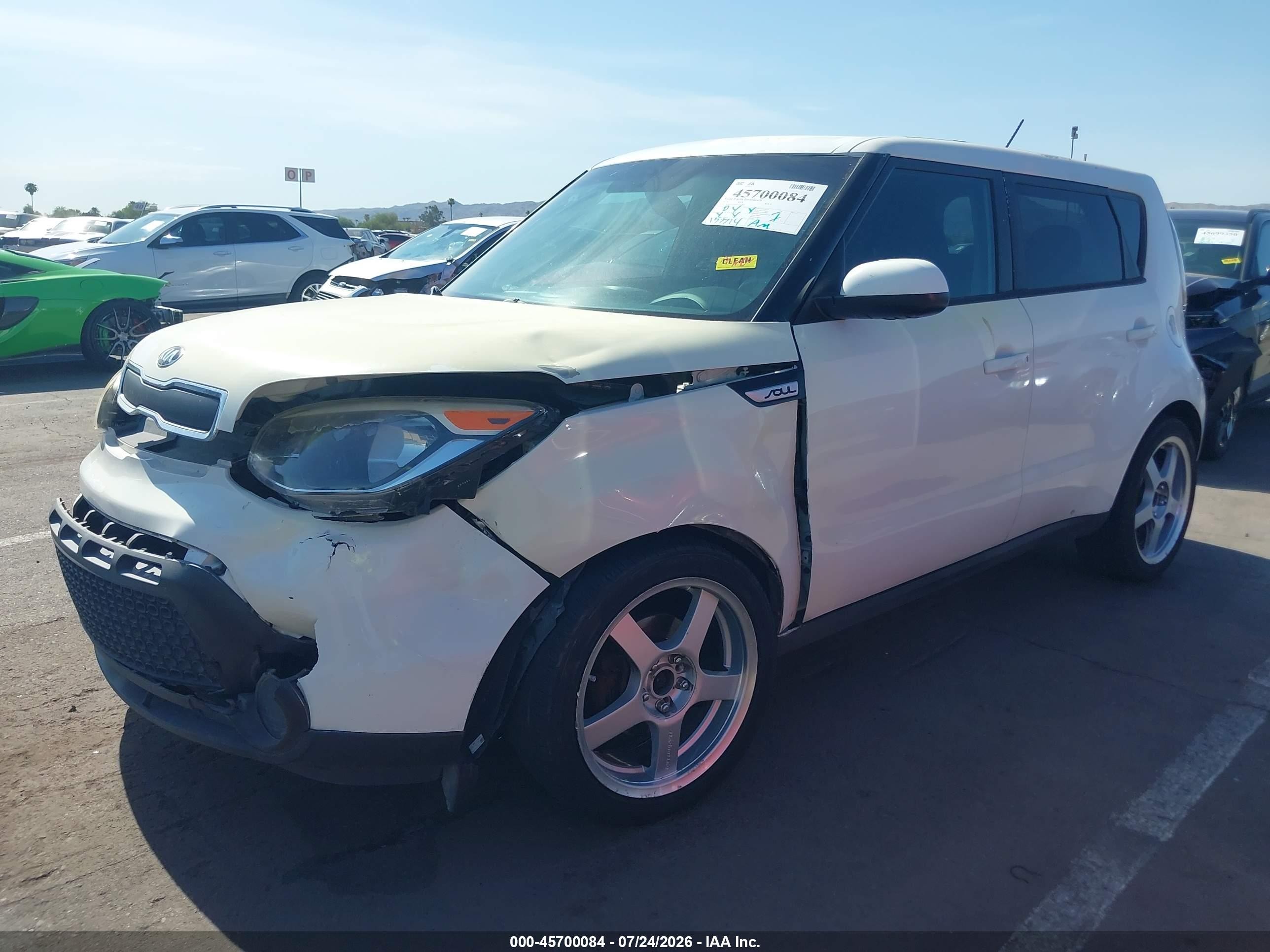 2015 Kia Soul   White vin: KNDJN2A25F7223880