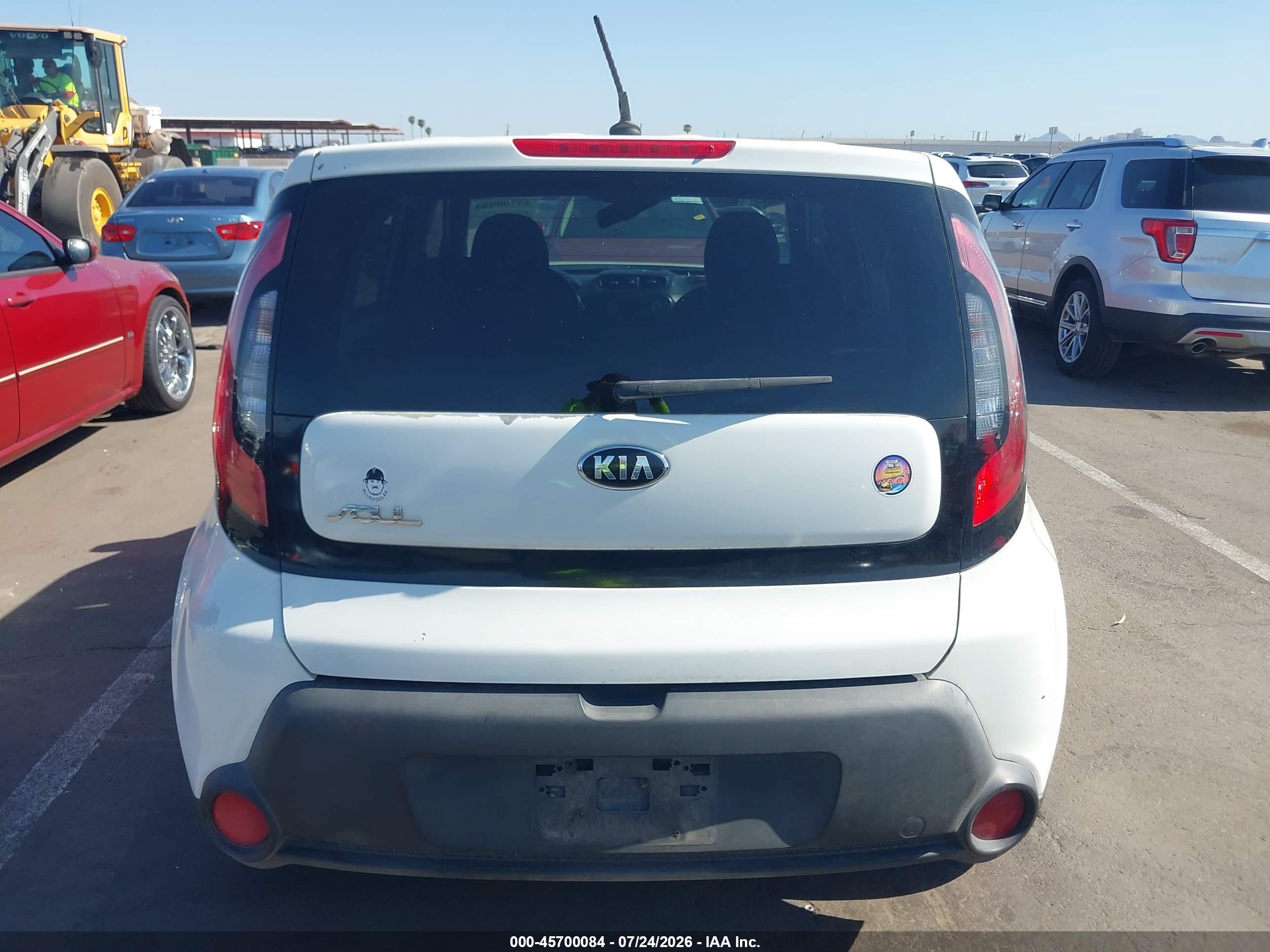 2015 Kia Soul   White vin: KNDJN2A25F7223880