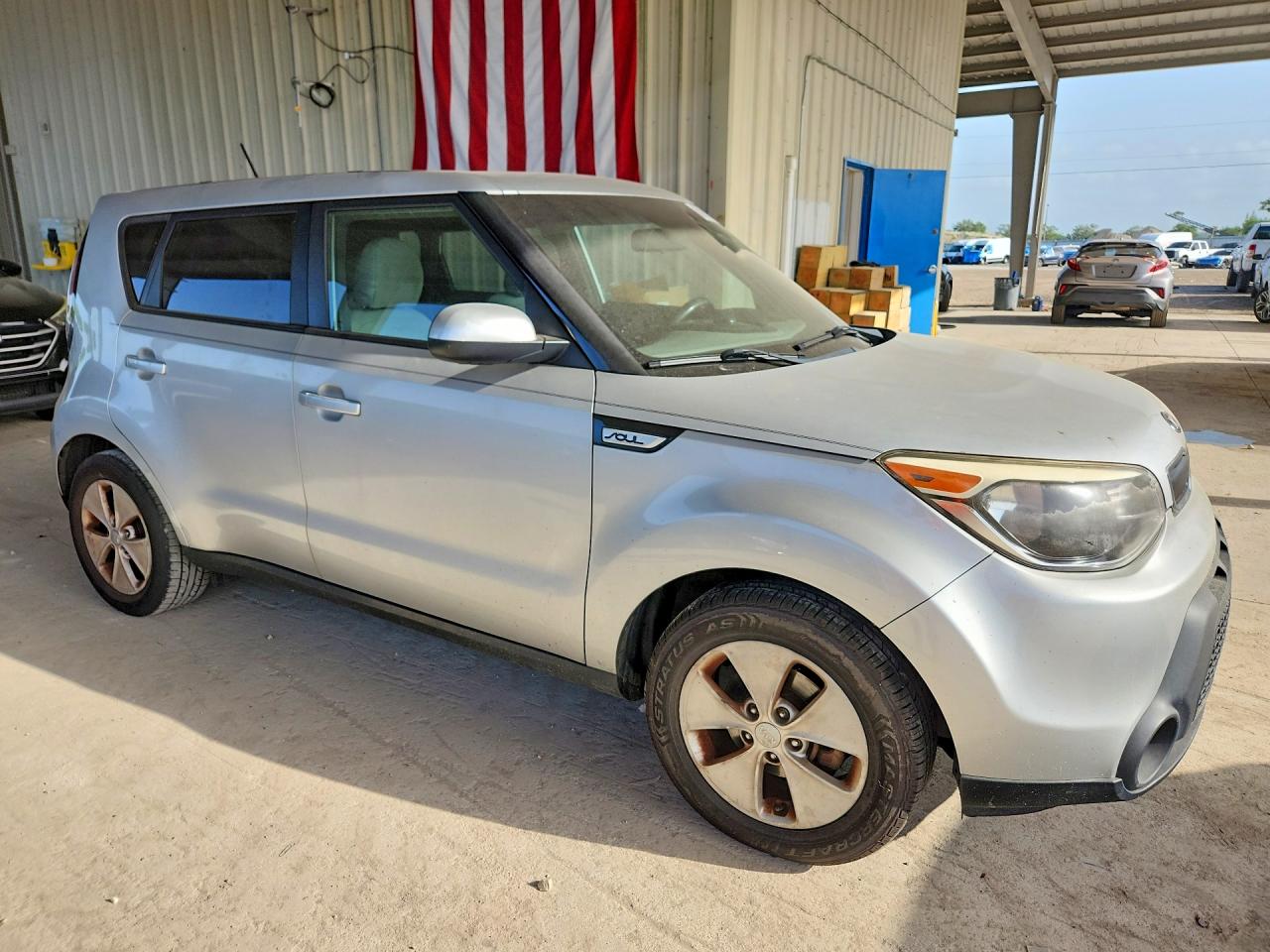 2015 Kia Soul Base Silver vin: KNDJN2A25F7770678