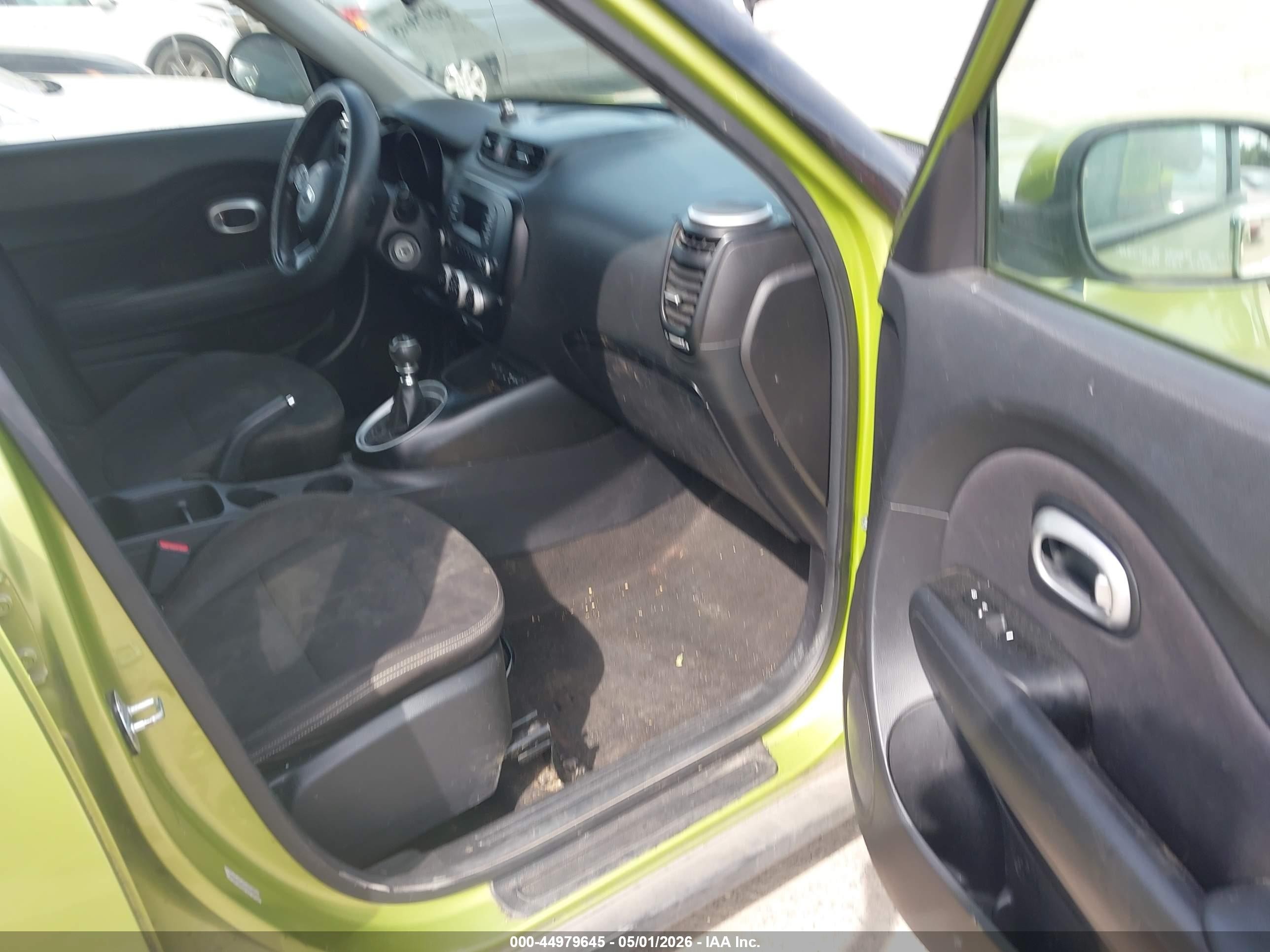 2015 Kia Soul   Green vin: KNDJN2A25F7785553