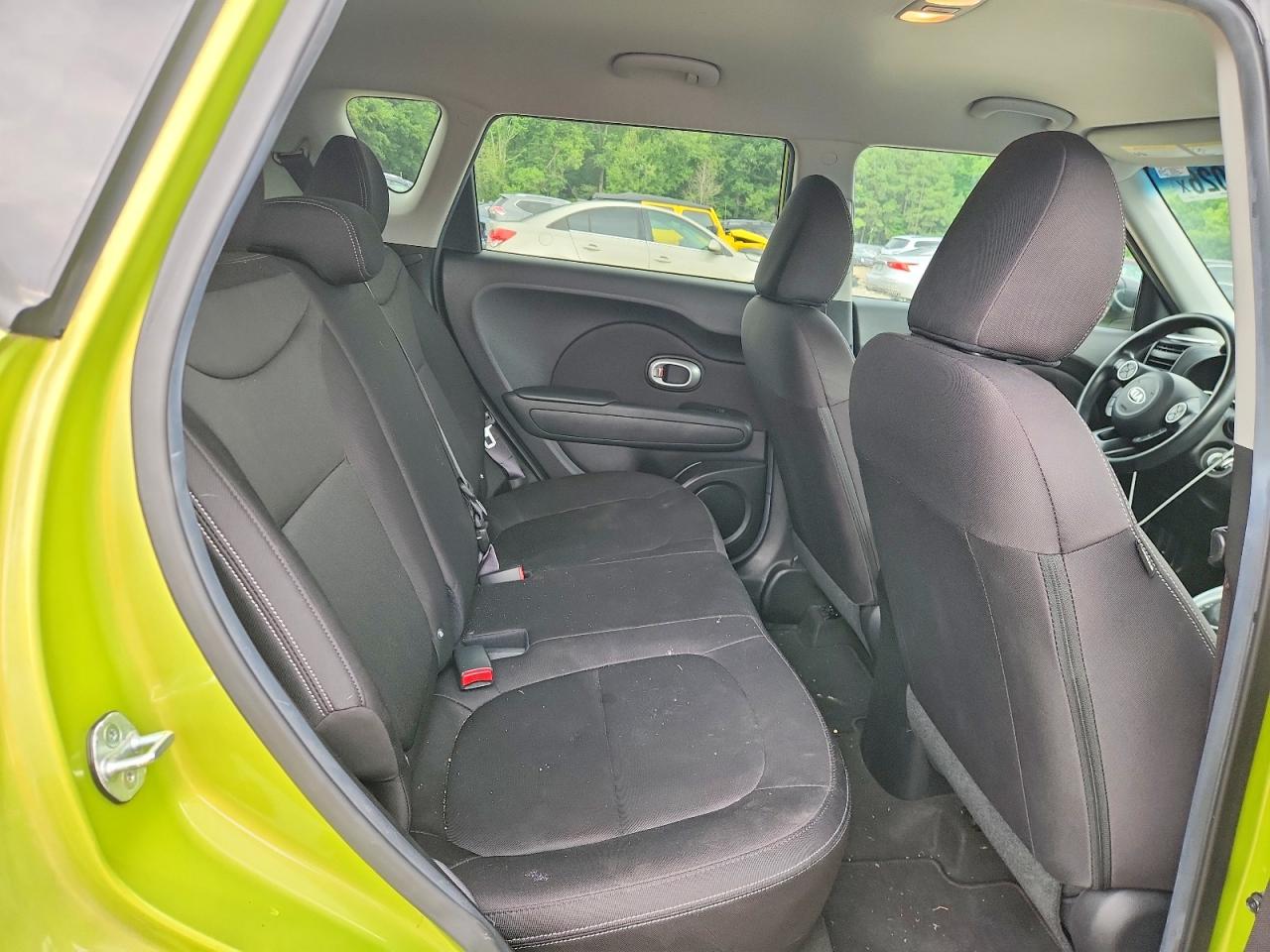 2015 Kia Soul Base Green vin: KNDJN2A25F7790929