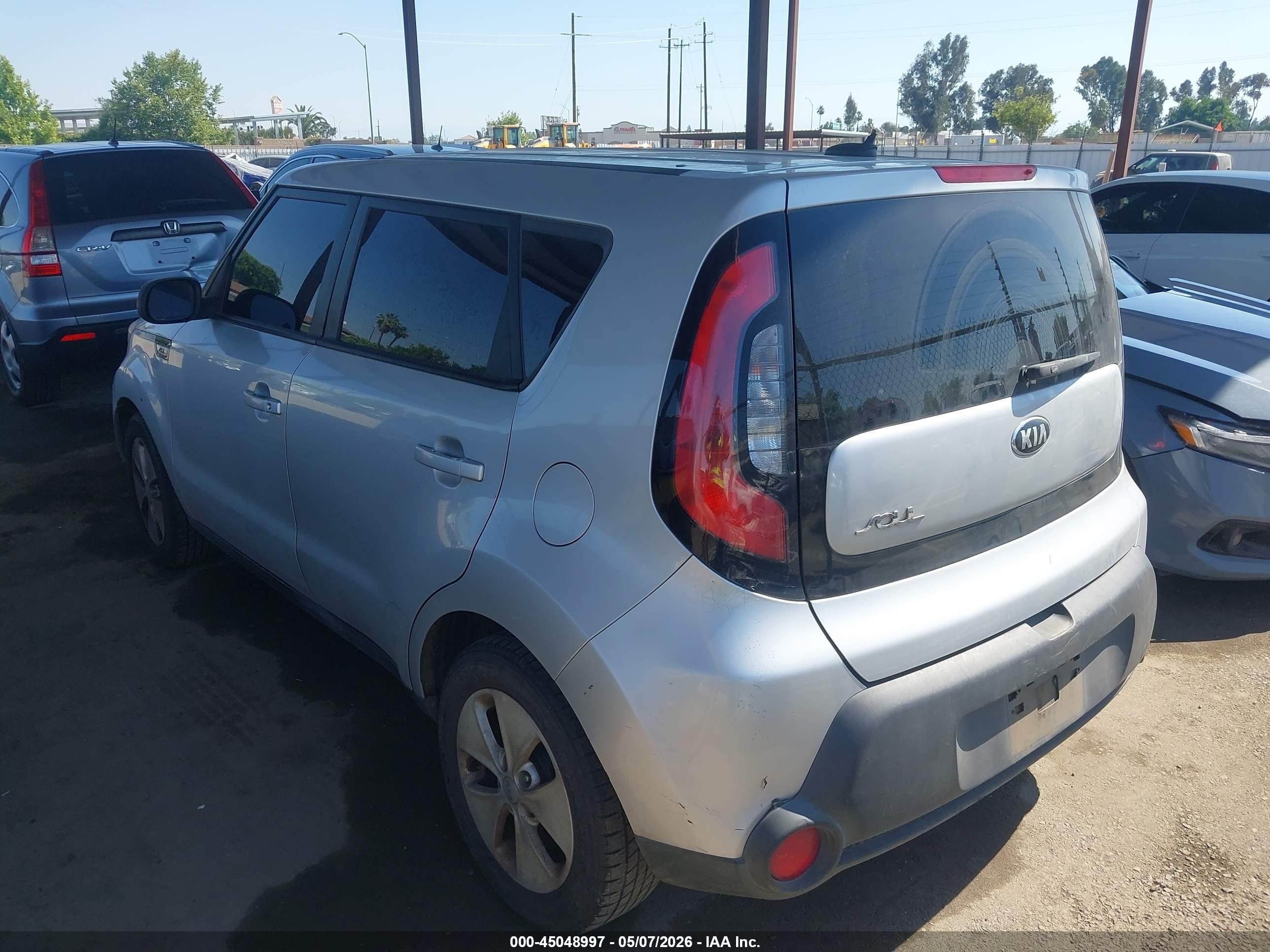 2015 Kia Soul   Silver vin: KNDJN2A25F7800178