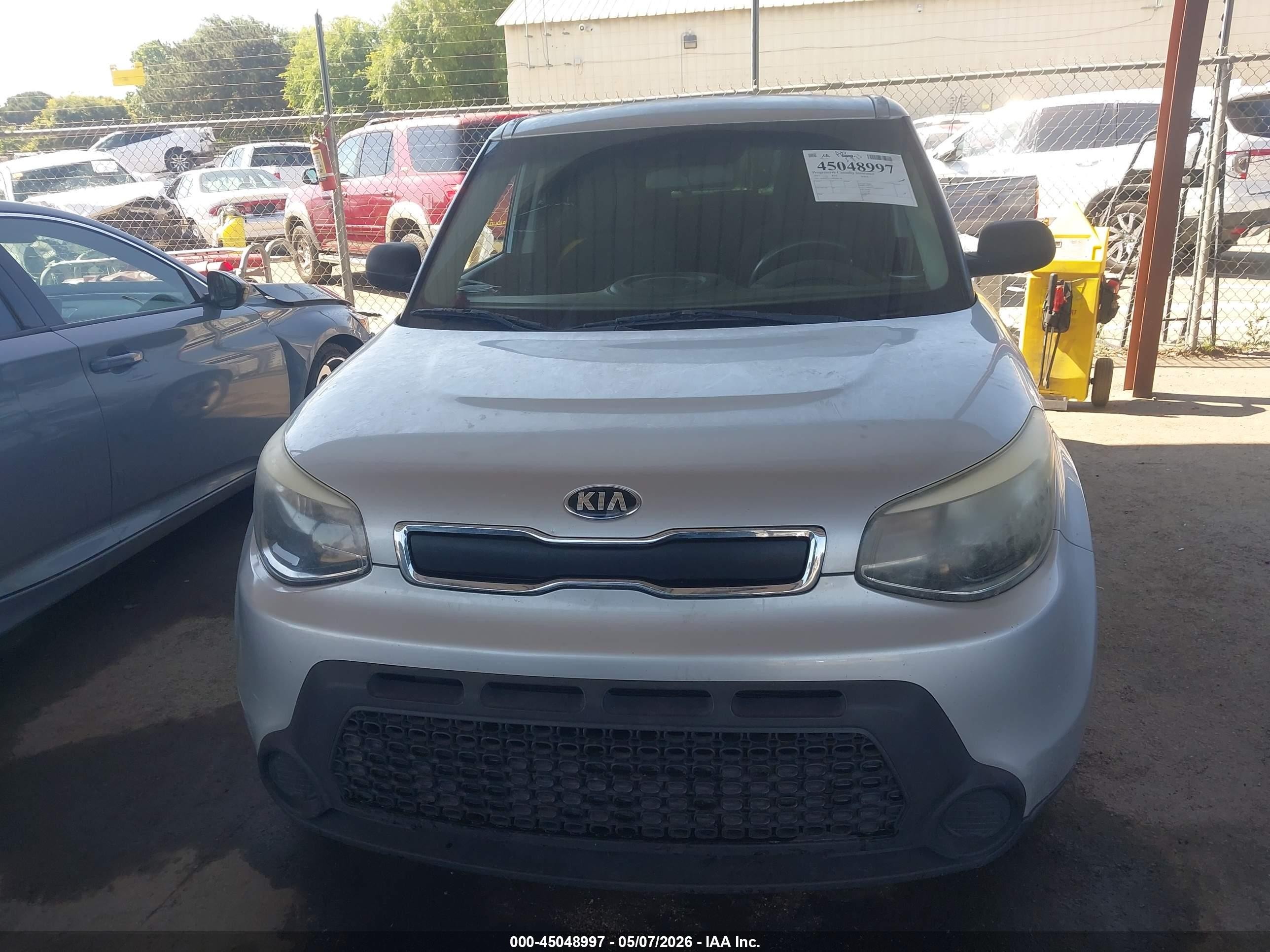 2015 Kia Soul   Silver vin: KNDJN2A25F7800178