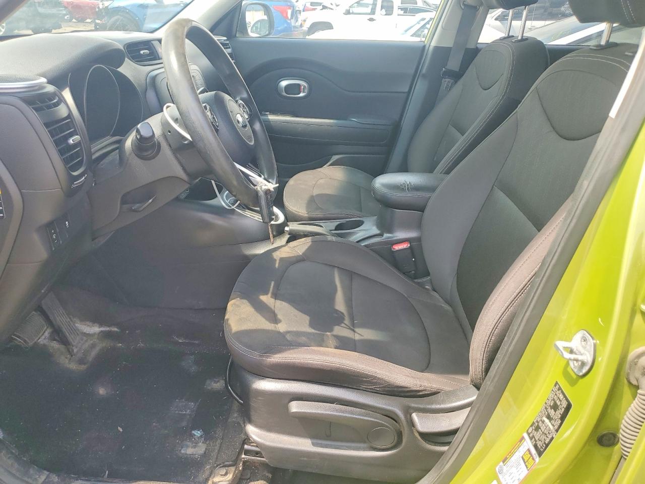 2015 Kia Soul Base Green vin: KNDJN2A25F7817241