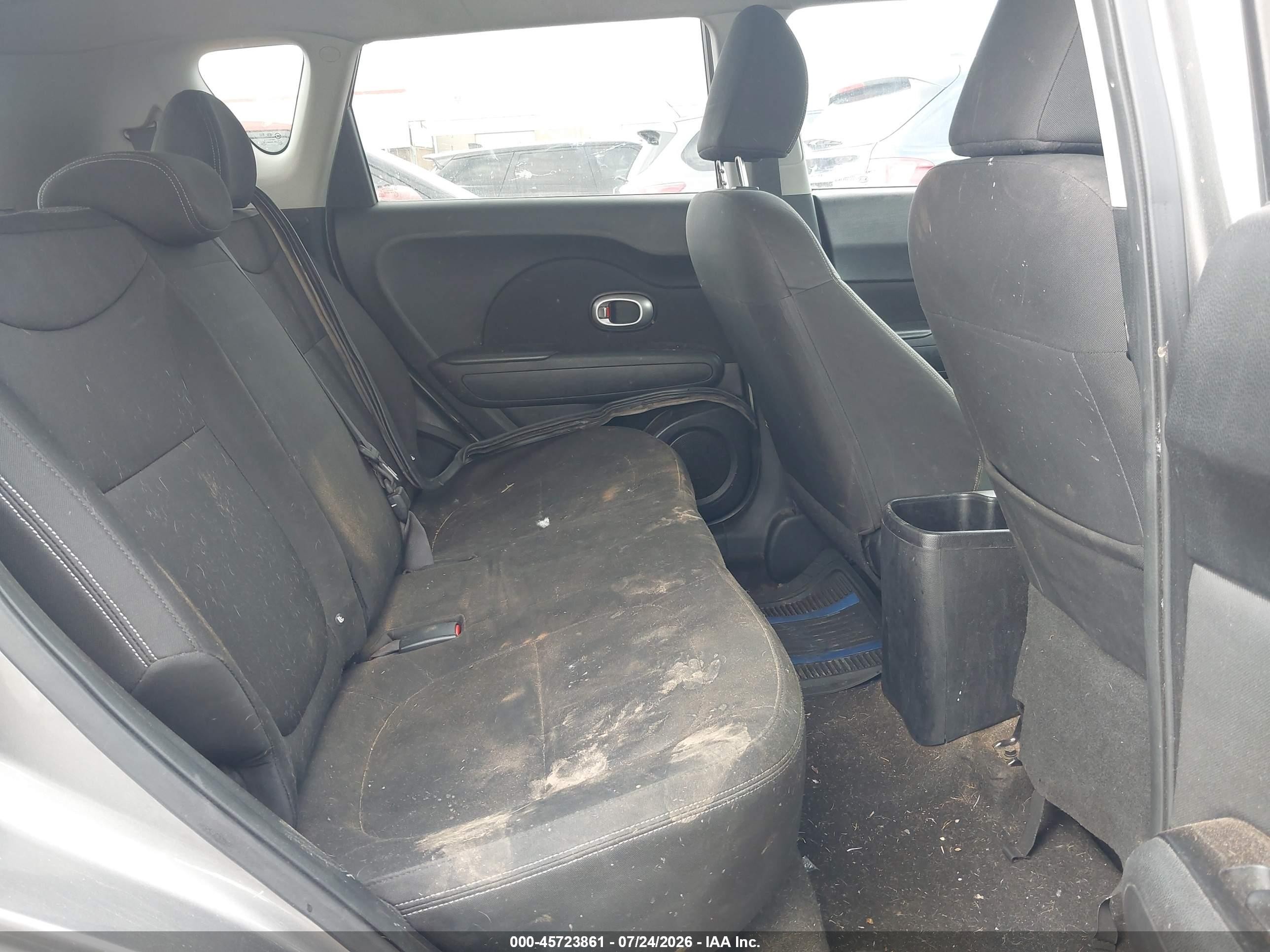 2014 Kia Soul   Silver vin: KNDJN2A26E7043631