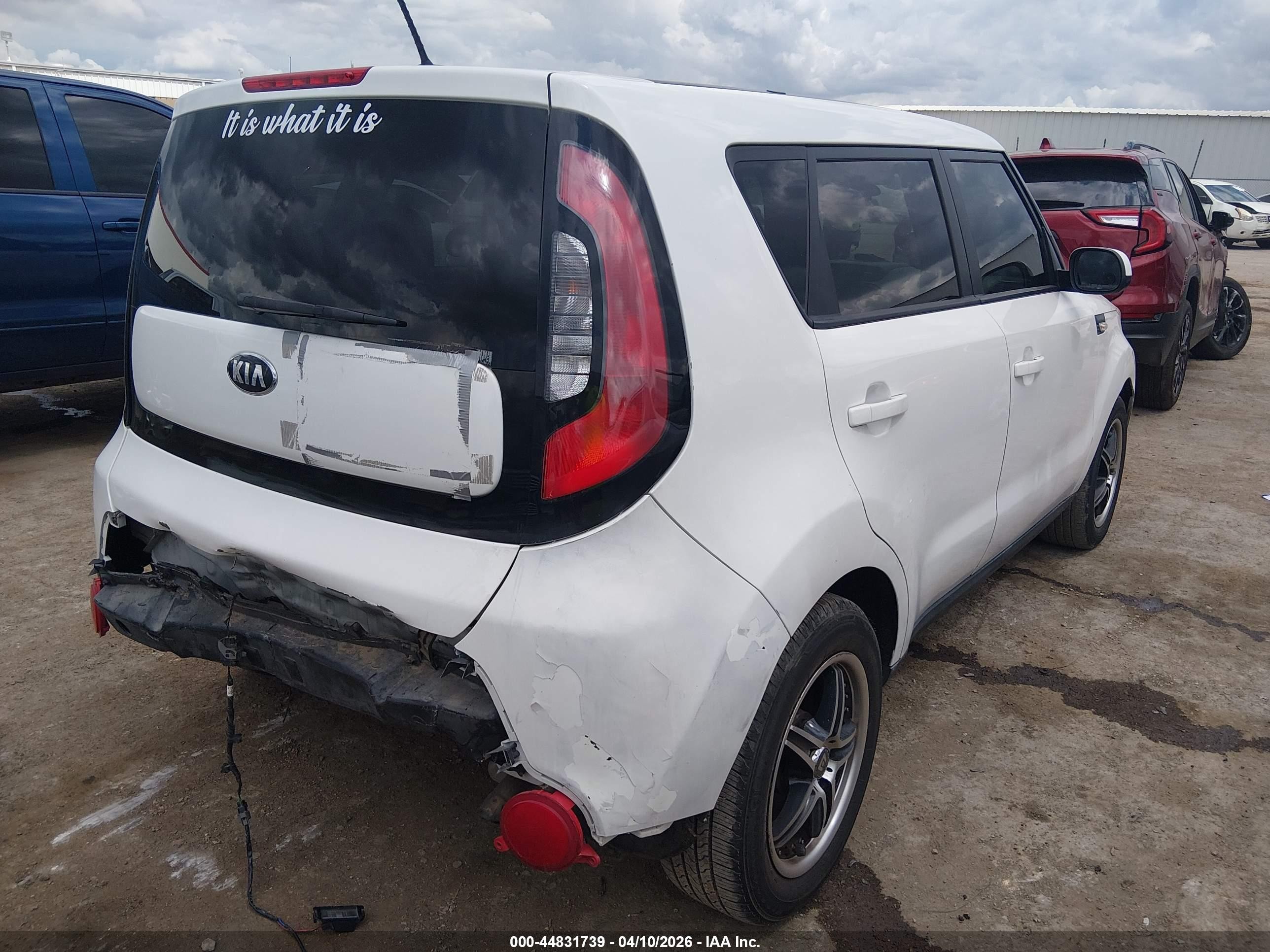 2014 Kia Soul   Белый vin: KNDJN2A26E7100328