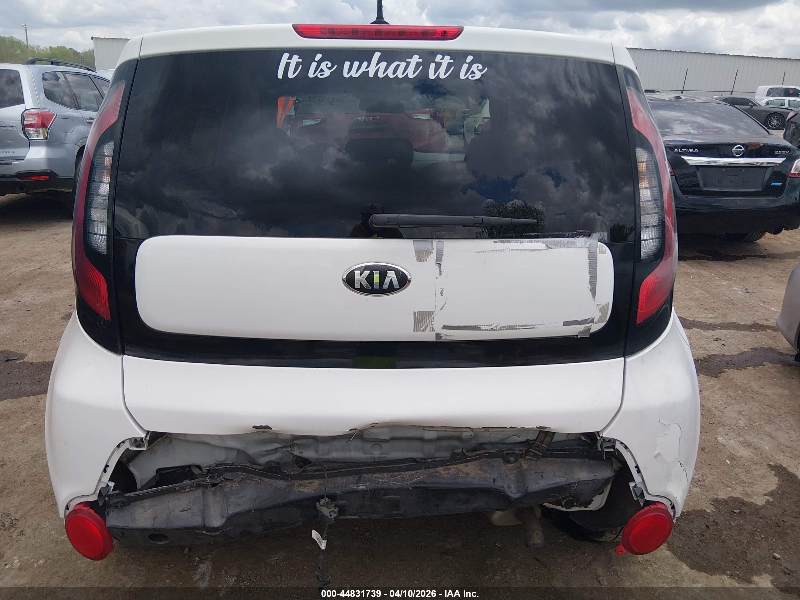 2014 Kia Soul   Белый vin: KNDJN2A26E7100328