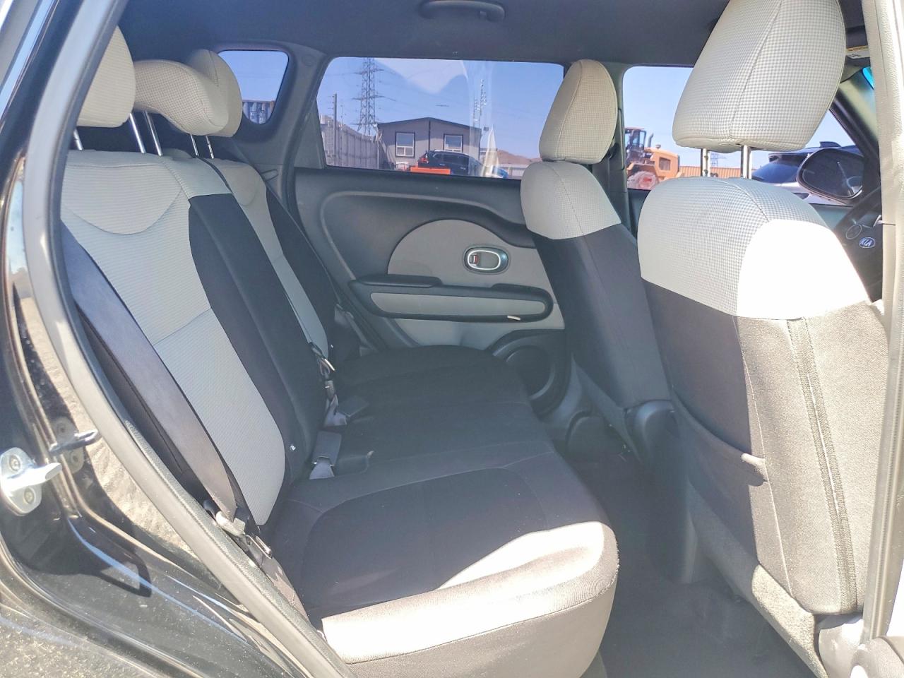 2014 Kia Soul Base Black vin: KNDJN2A26E7107196