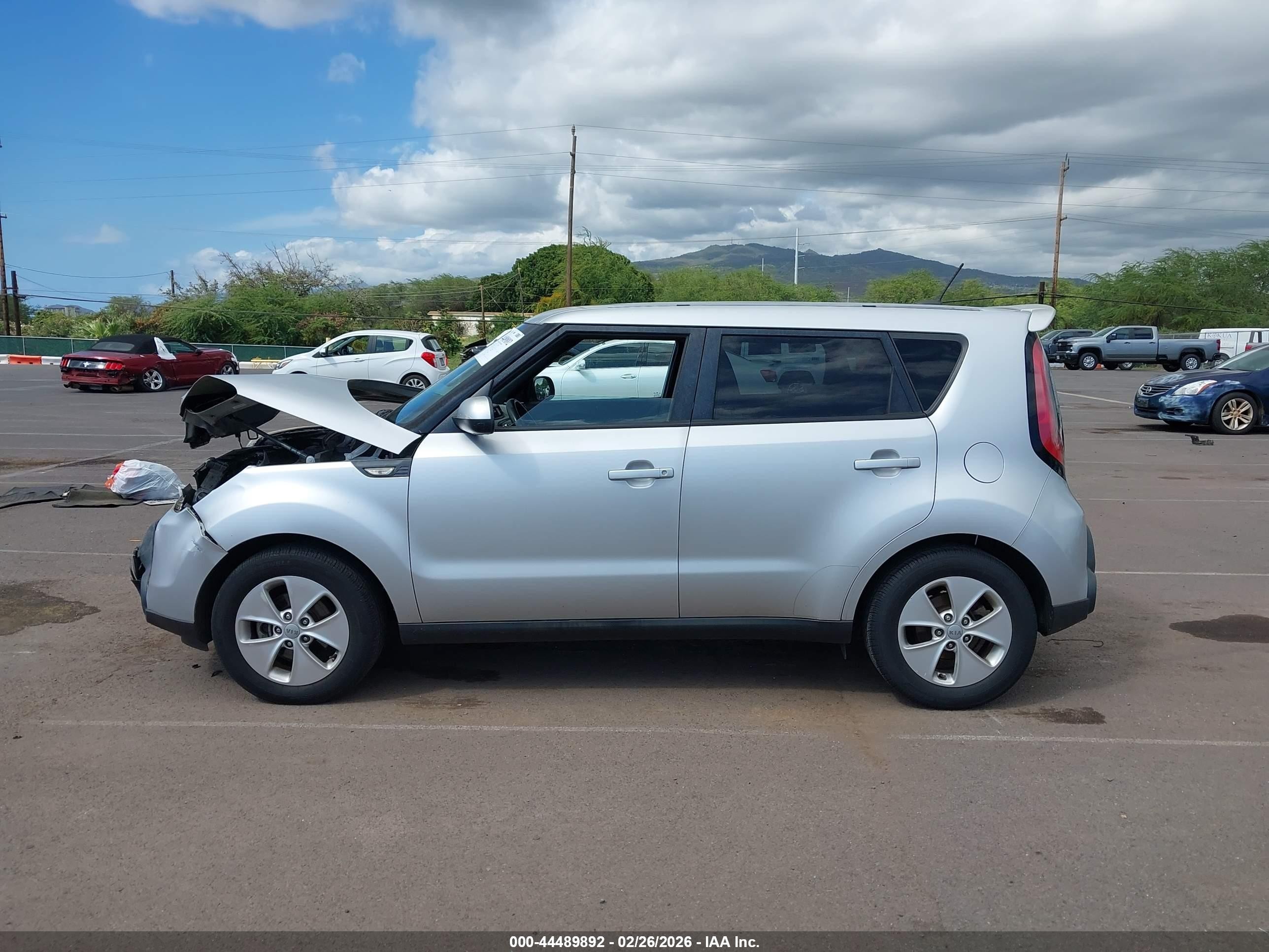 2014 Kia Soul   Silver vin: KNDJN2A26E7702937