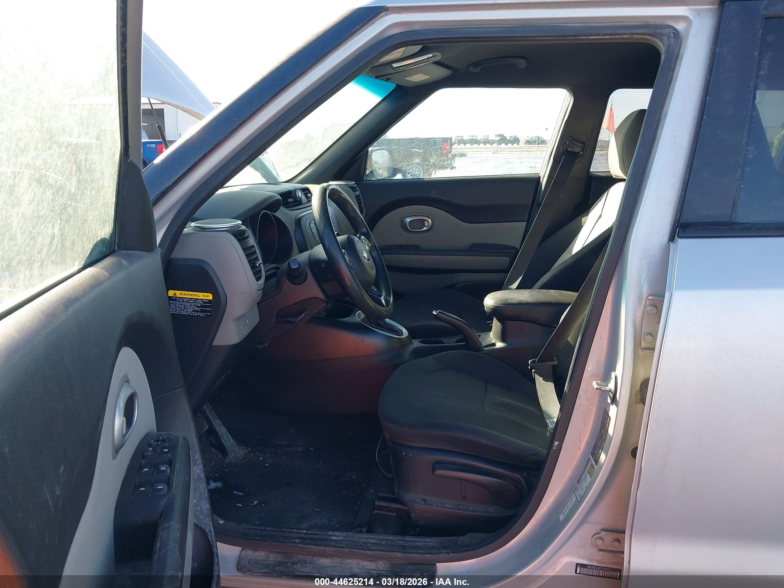 2014 Kia Soul   Gray vin: KNDJN2A26E7704025