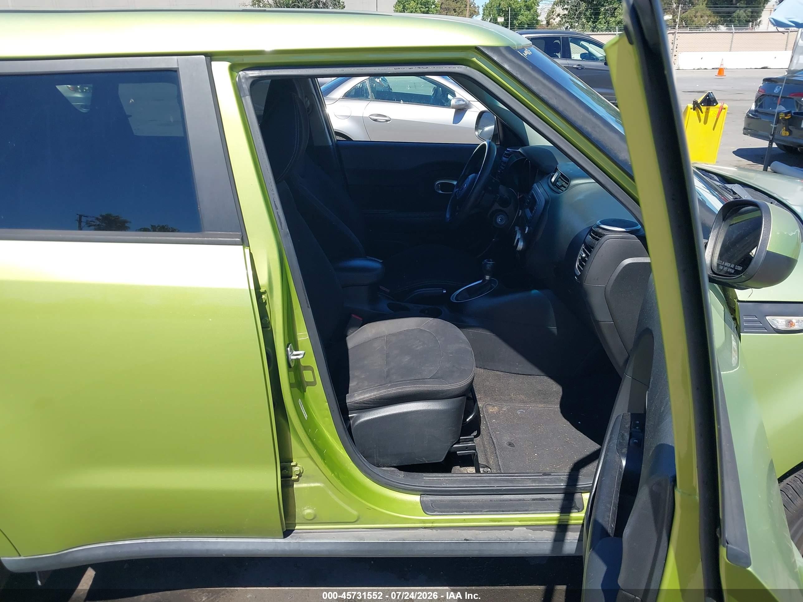 2014 Kia Soul   Зеленый vin: KNDJN2A26E7720001