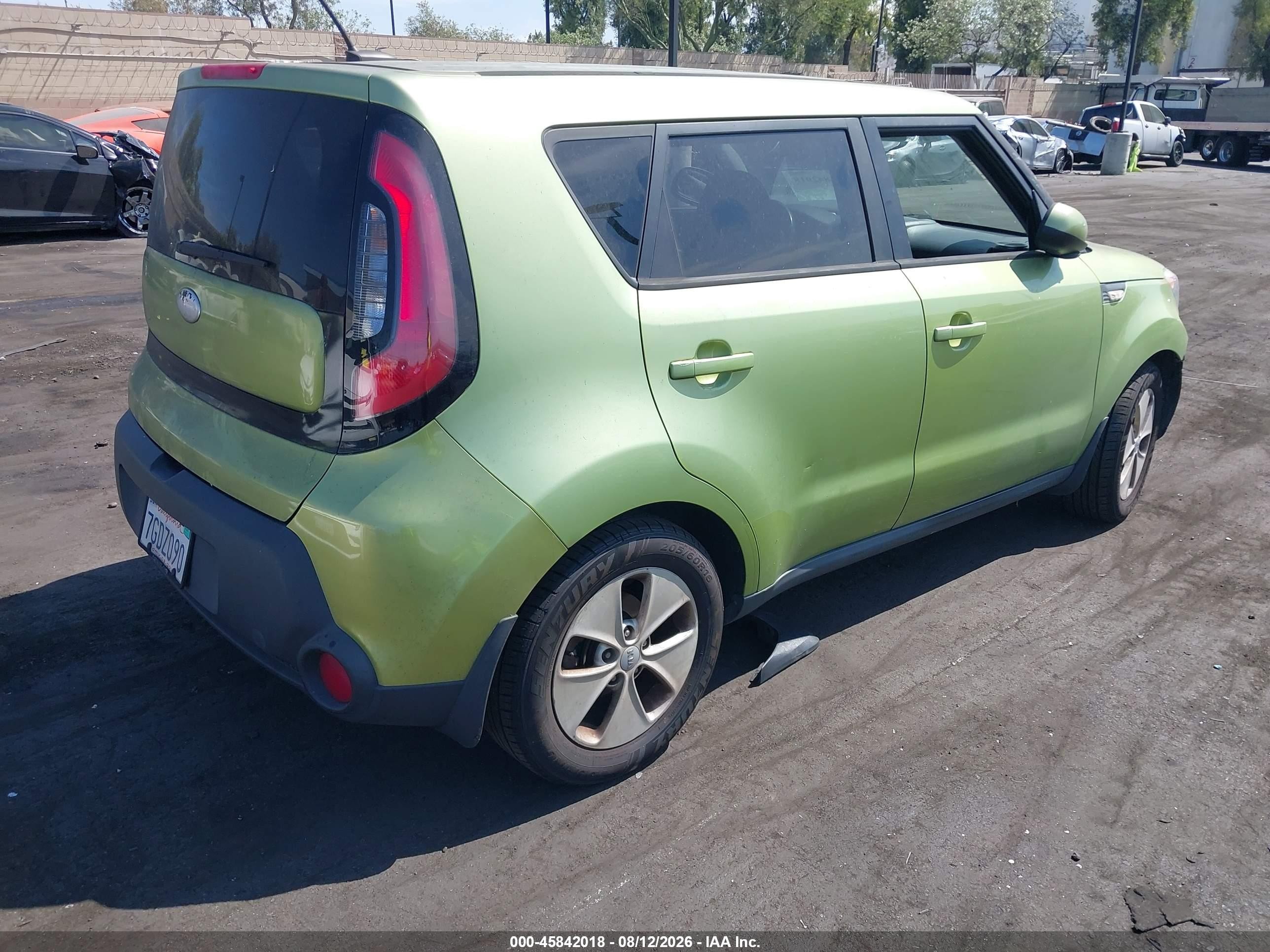 2014 Kia Soul   Зеленый vin: KNDJN2A26E7729491