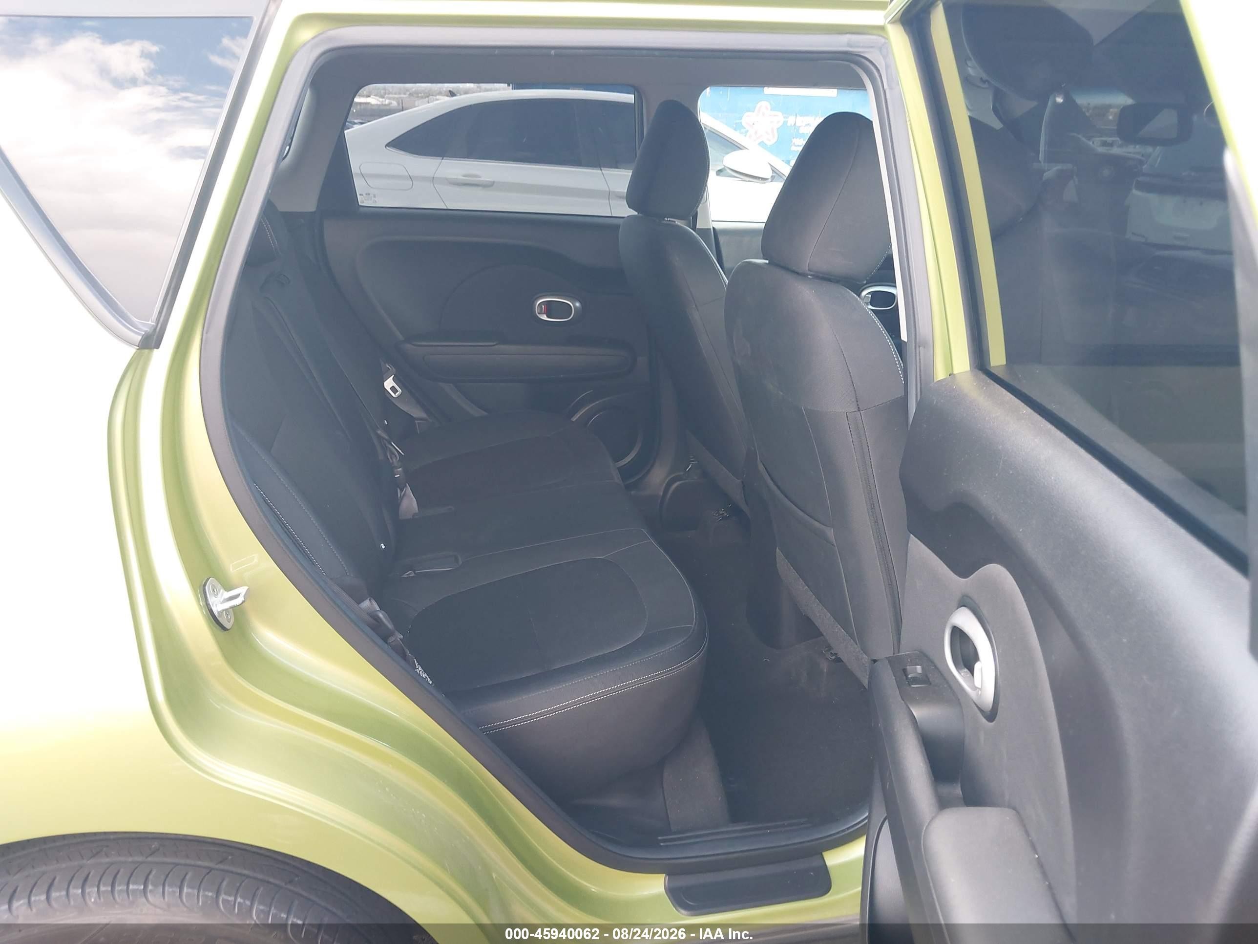 2014 Kia Soul   Green vin: KNDJN2A26E7737333