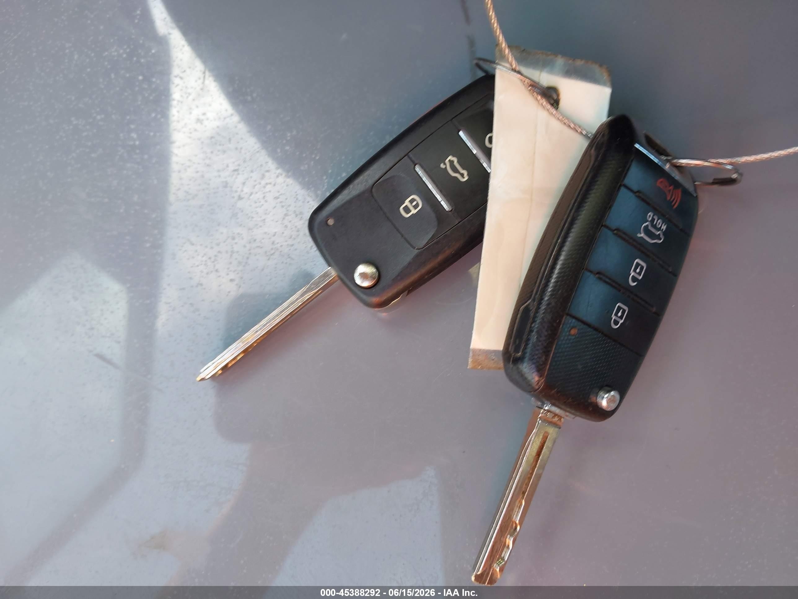 2015 Kia Soul   Коричневый vin: KNDJN2A26F7120693