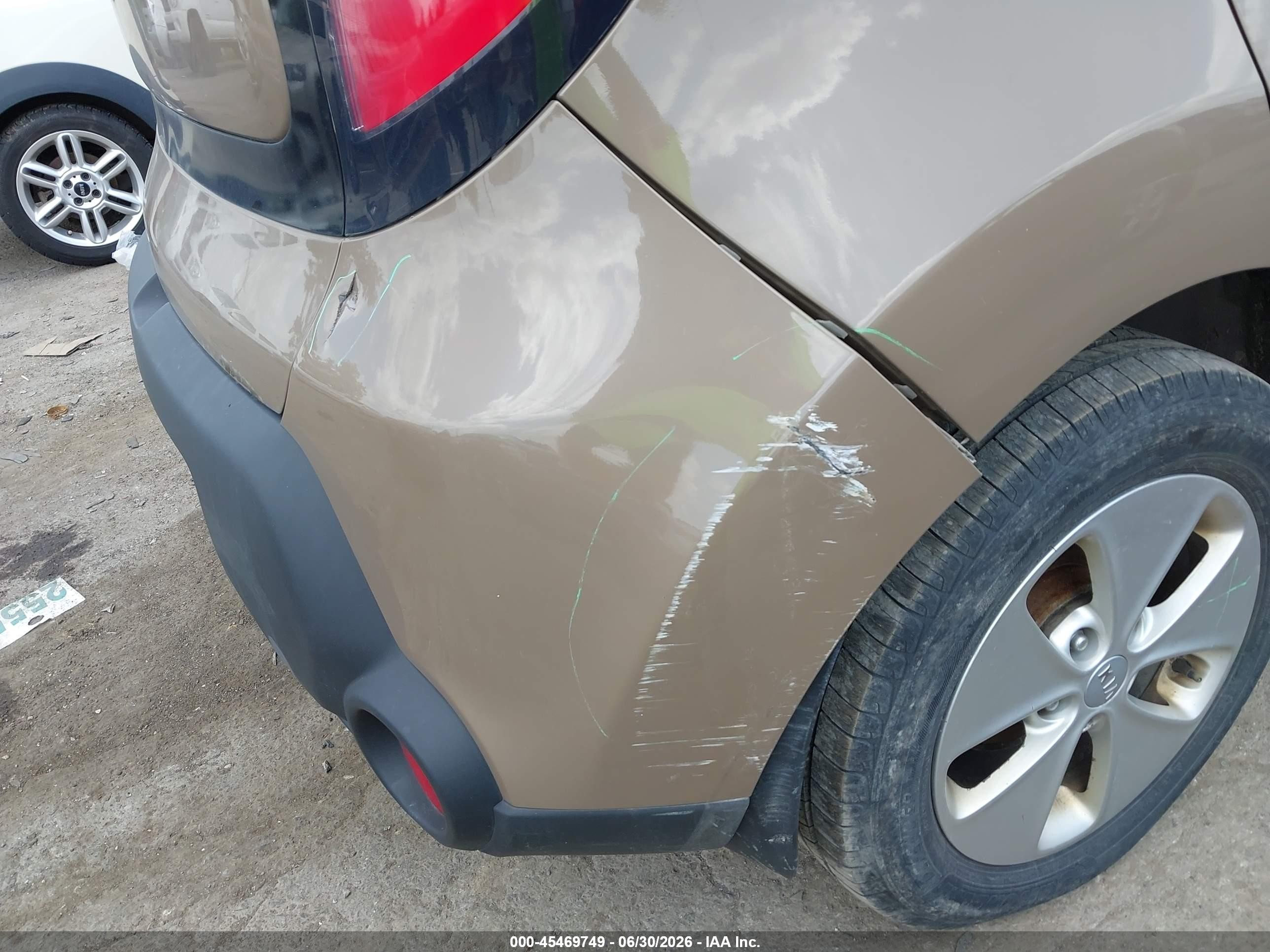 2015 Kia Soul ! Gold vin: KNDJN2A26F7126994