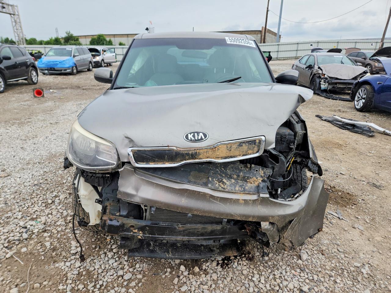 2015 Kia Soul Base Silver vin: KNDJN2A26F7128650