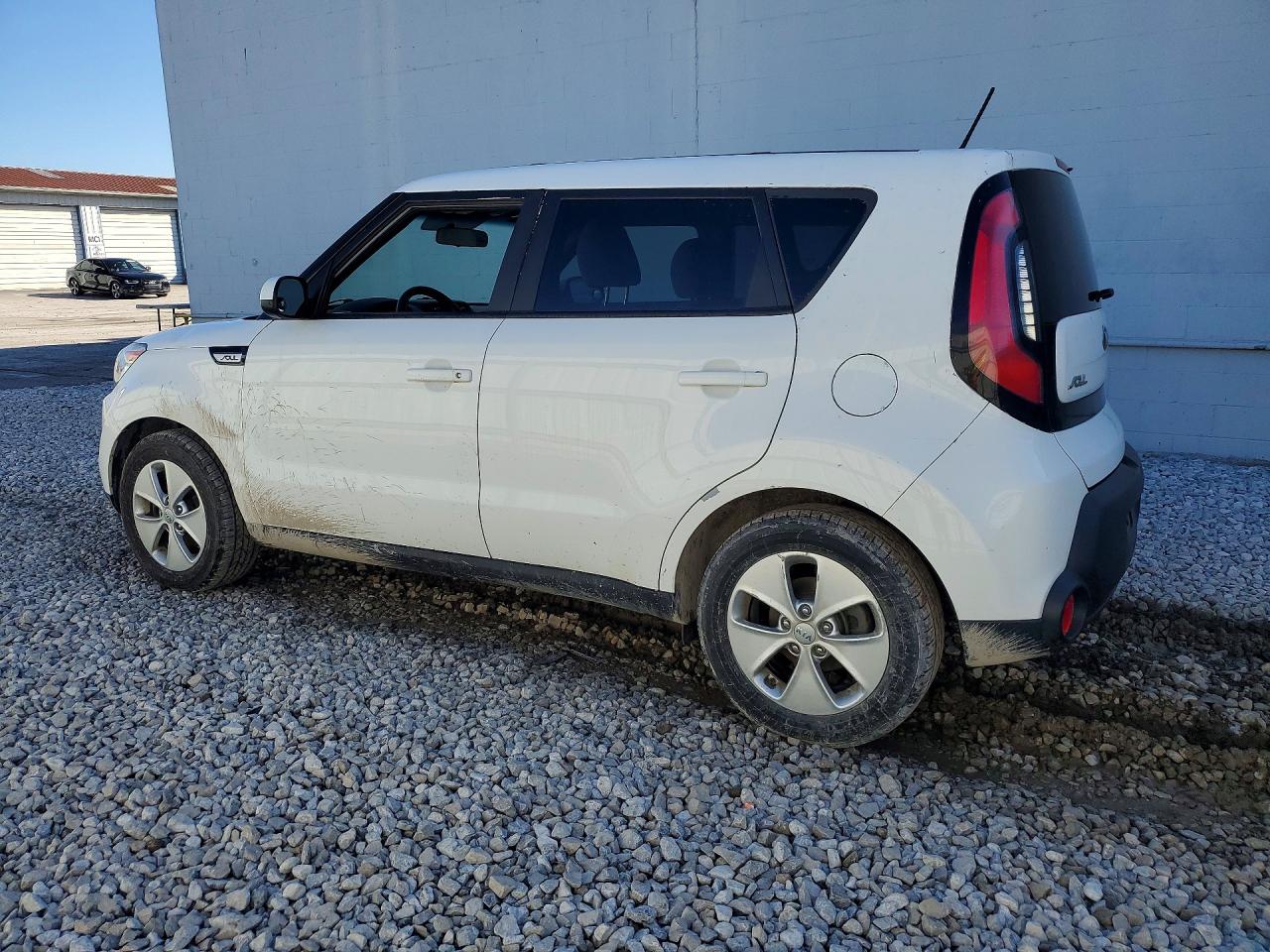 2015 Kia Soul Base White vin: KNDJN2A26F7141558