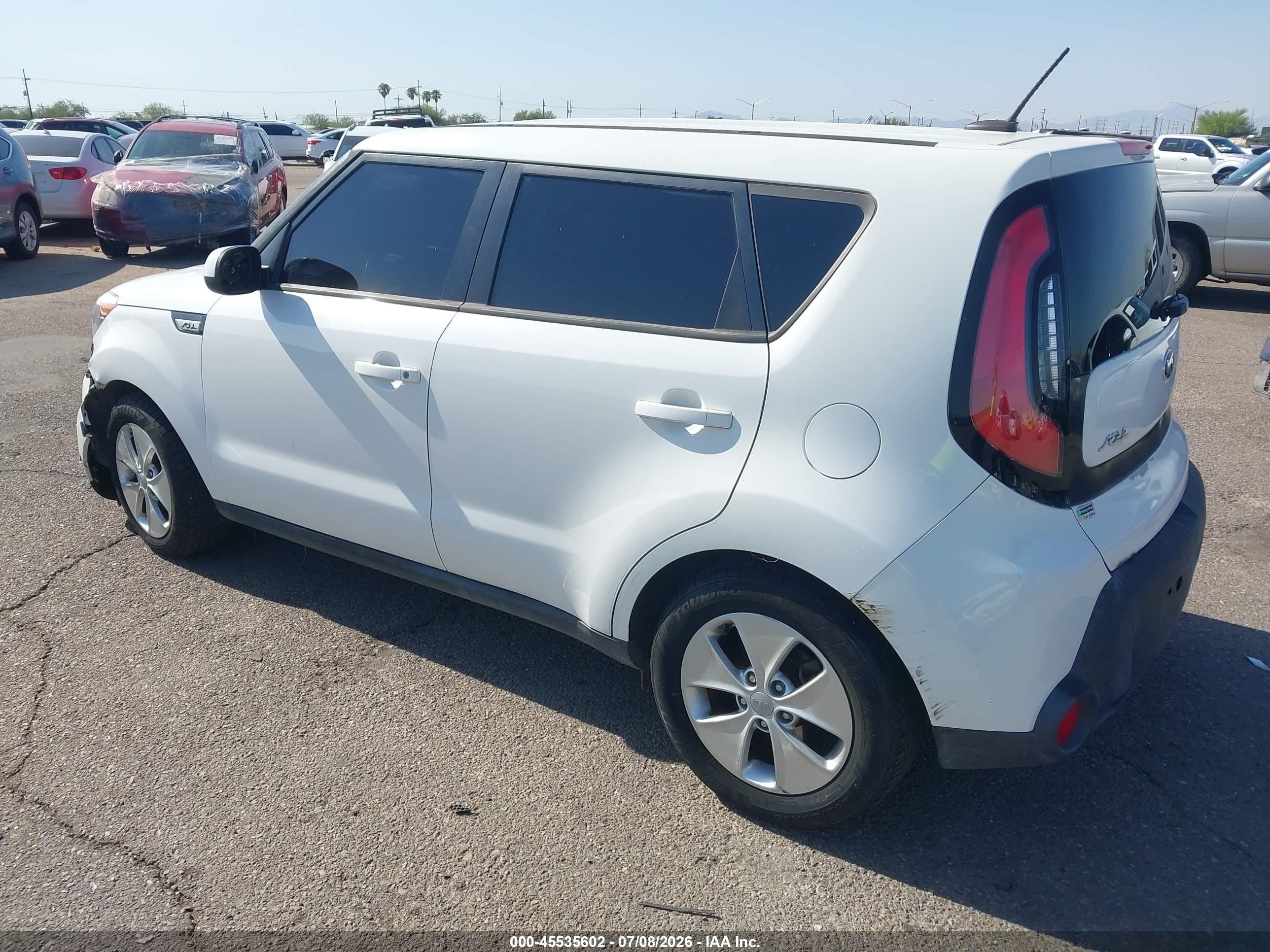 2015 Kia Soul   White vin: KNDJN2A26F7149532