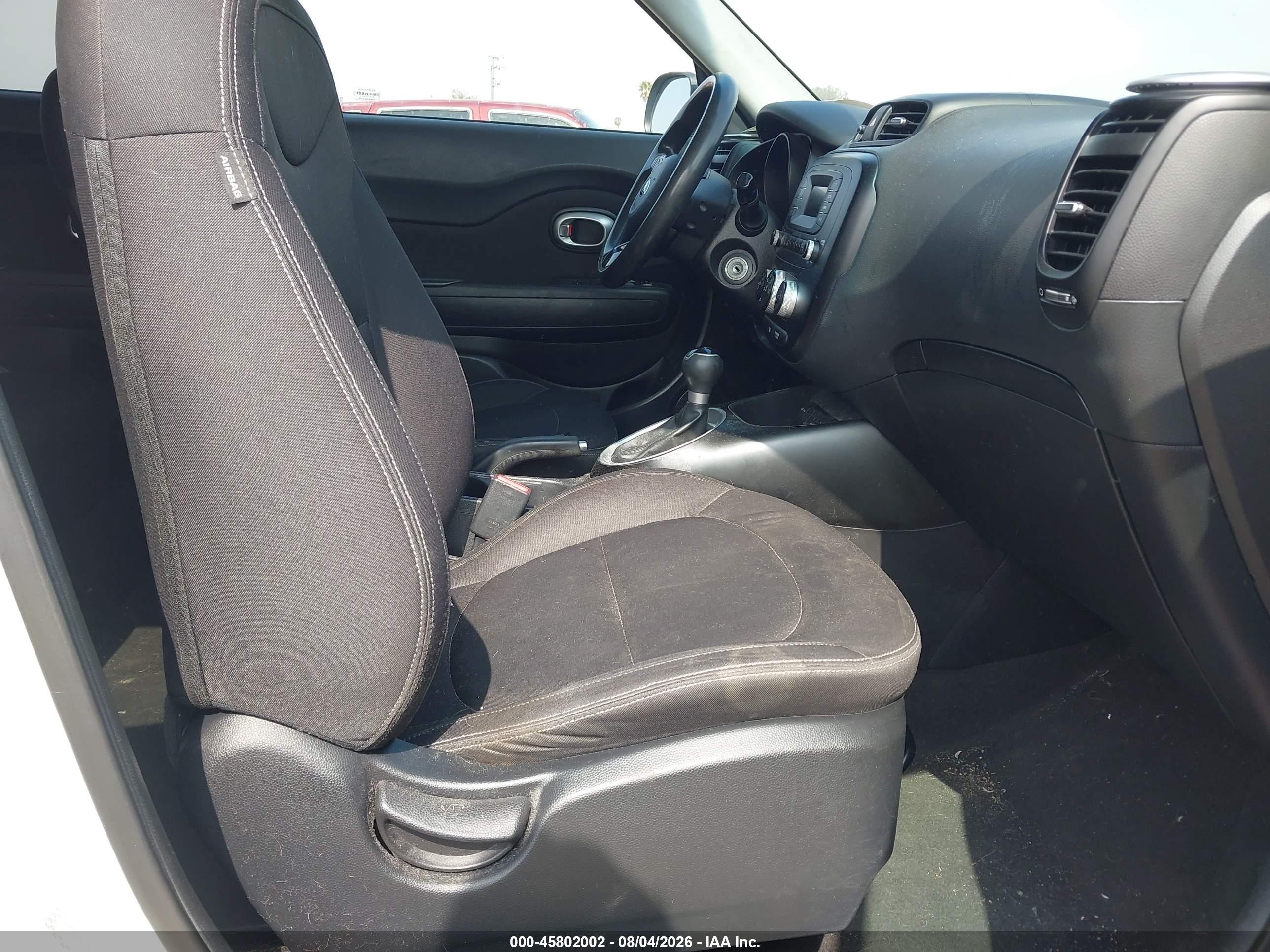 2015 Kia Soul   White vin: KNDJN2A26F7154259