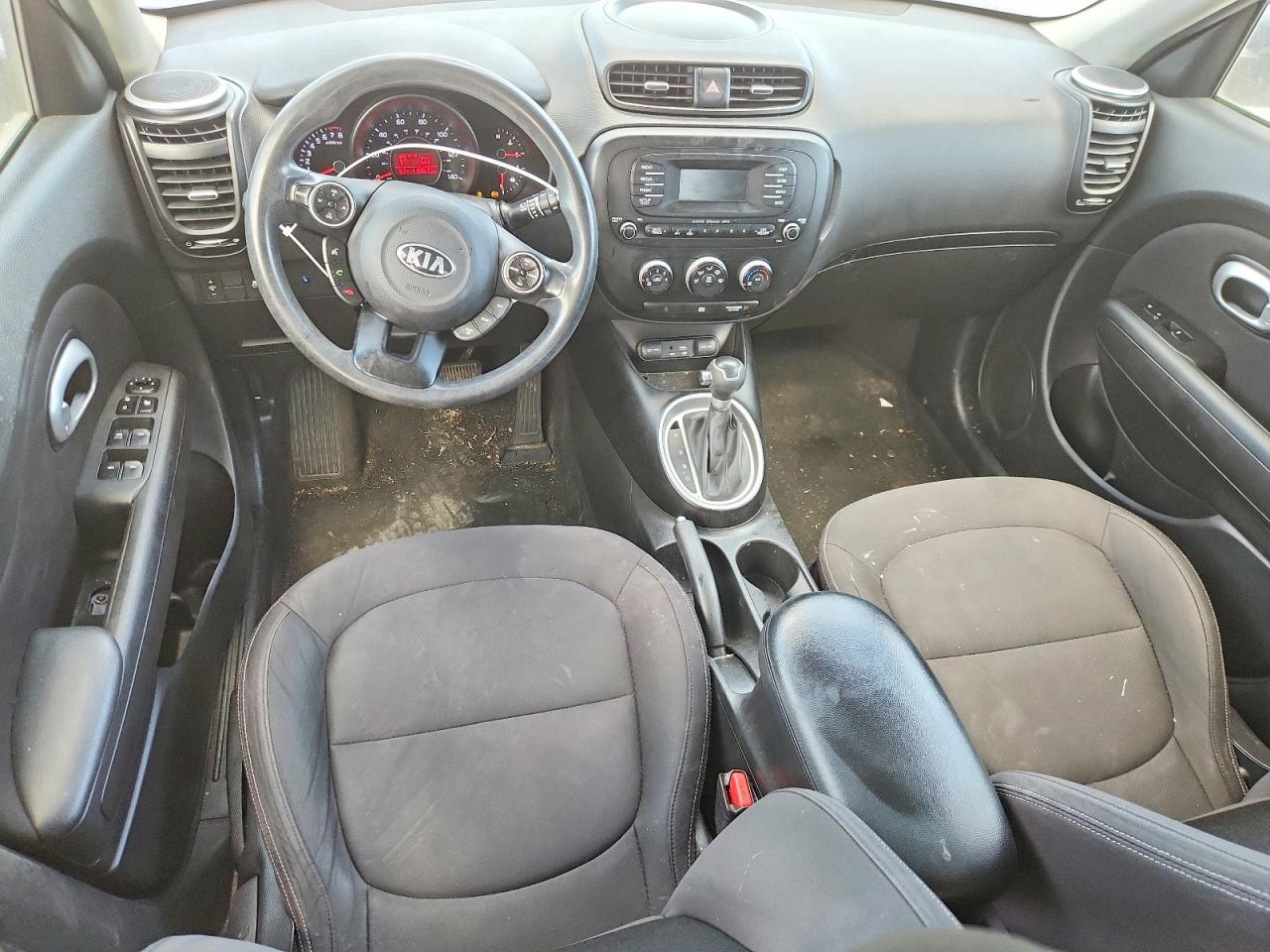 2015 Kia Soul Base Tan vin: KNDJN2A26F7170140